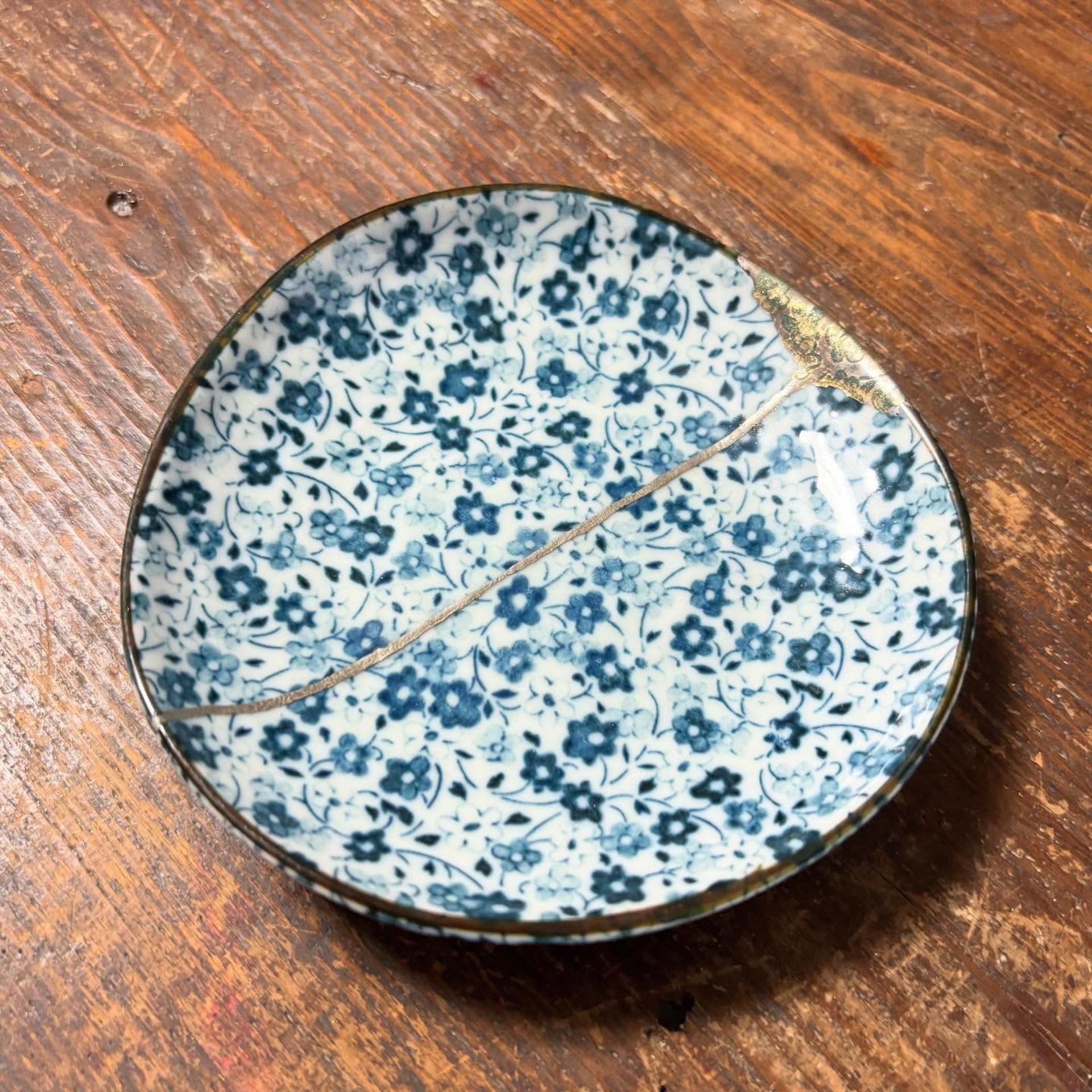  Kintsugi Workshop: Beauty in Brokenness - Thumbnail 5