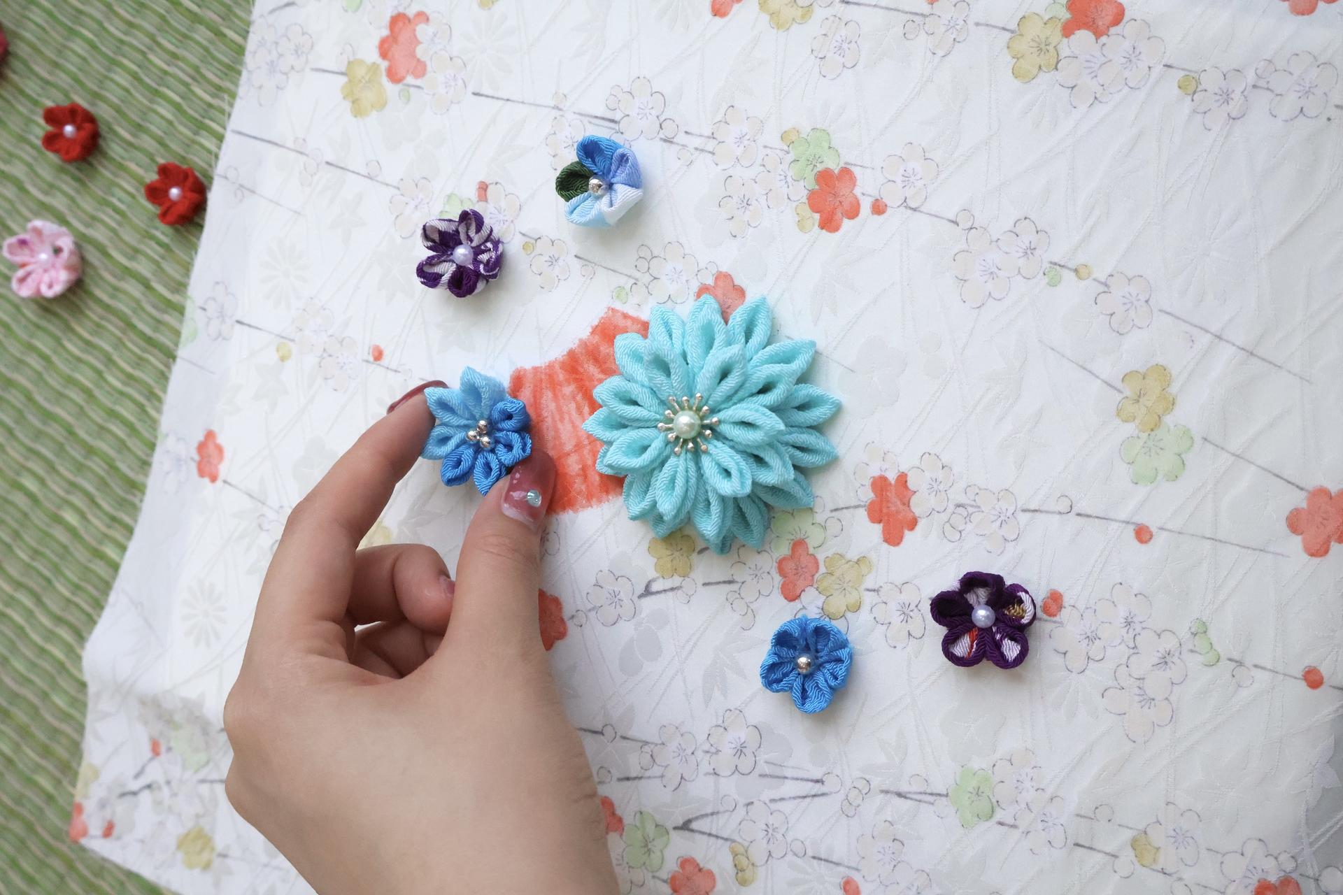 Kyoto: Kimono Flower Art Workshop - Thumbnail 8
