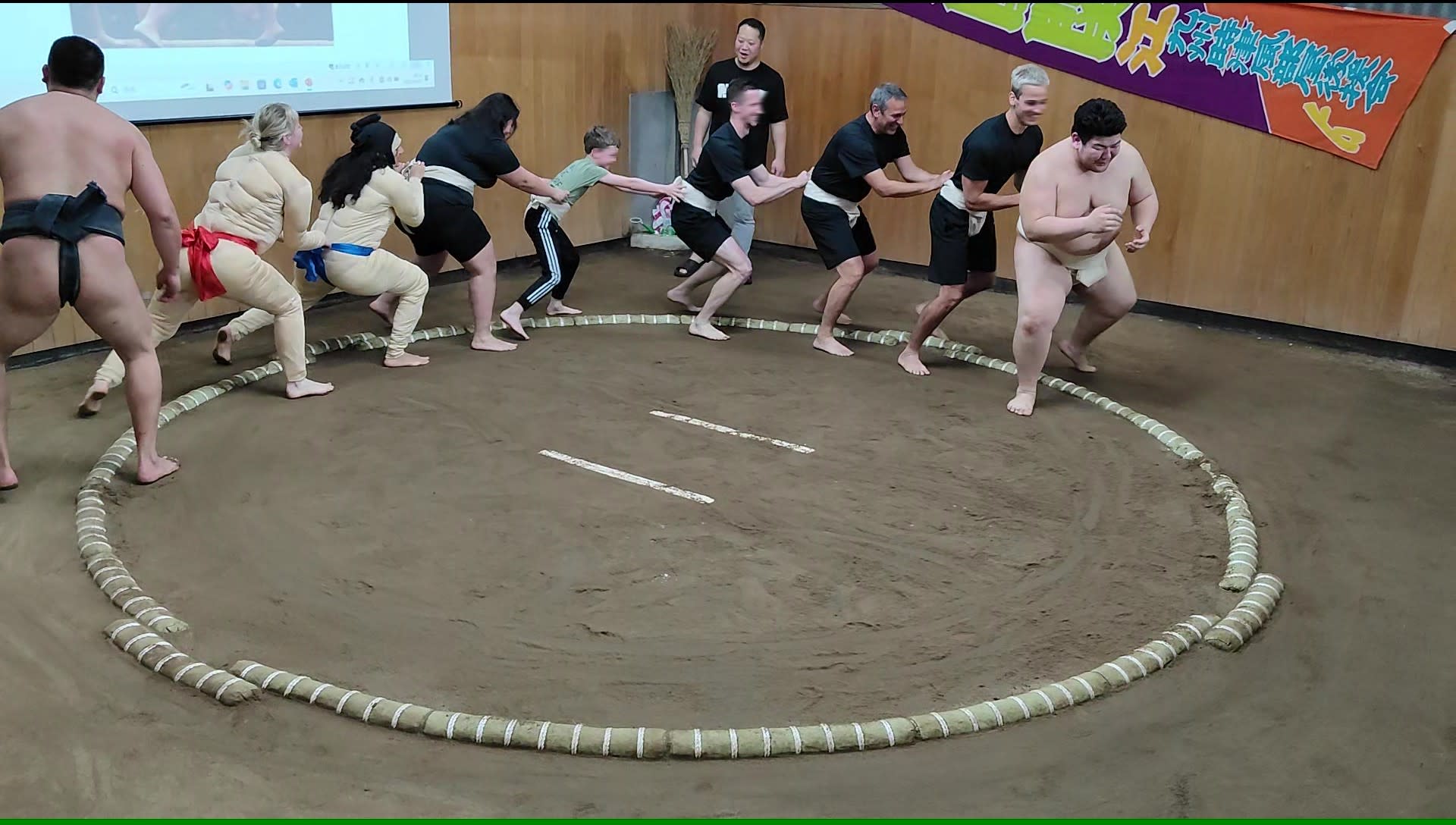 Complete sumo experience in Tokyo - Image 1