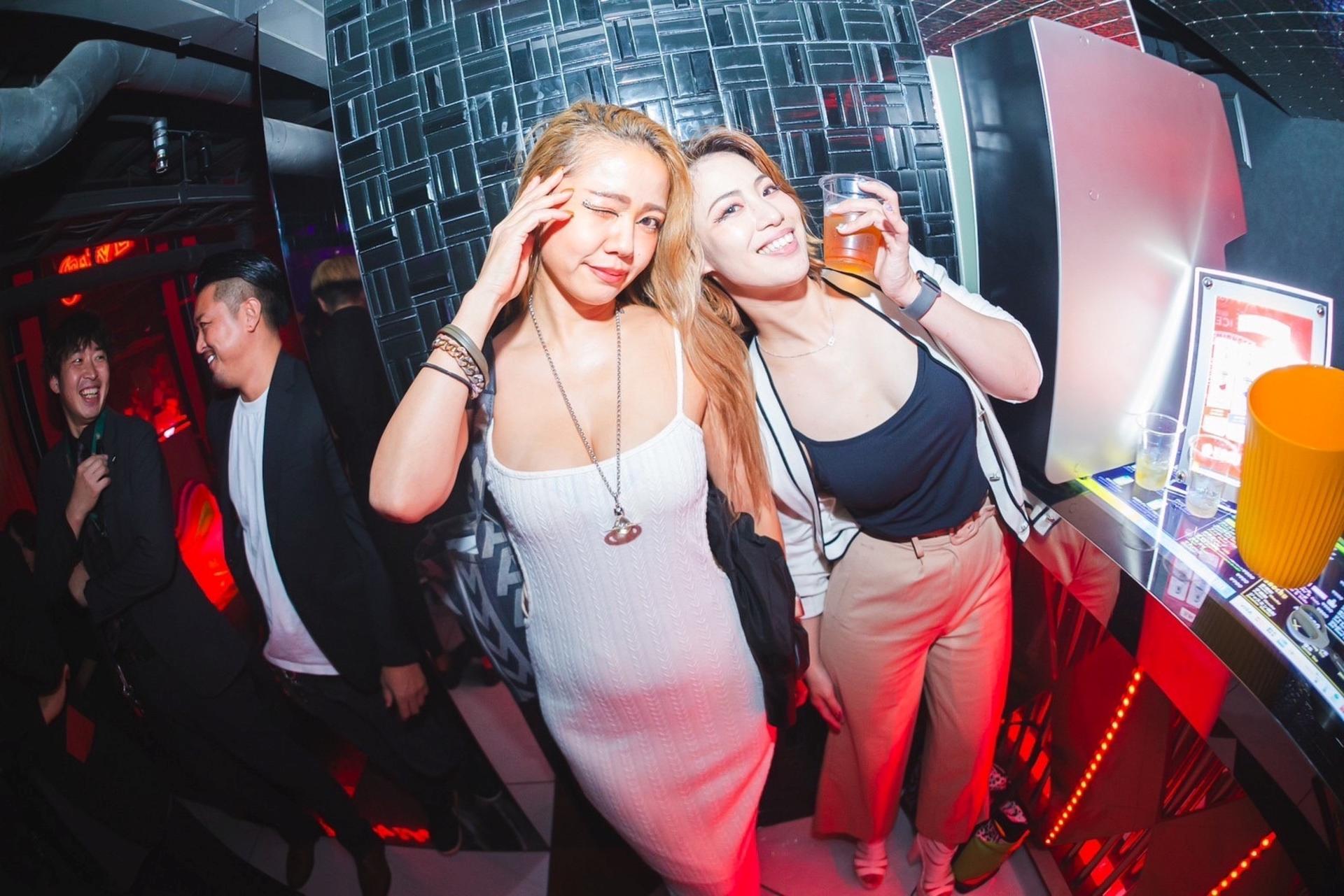 Osaka Shinsaibashi: CRAZY LAND by CHEVAL Nightclub Admission Ticket - Thumbnail 9
