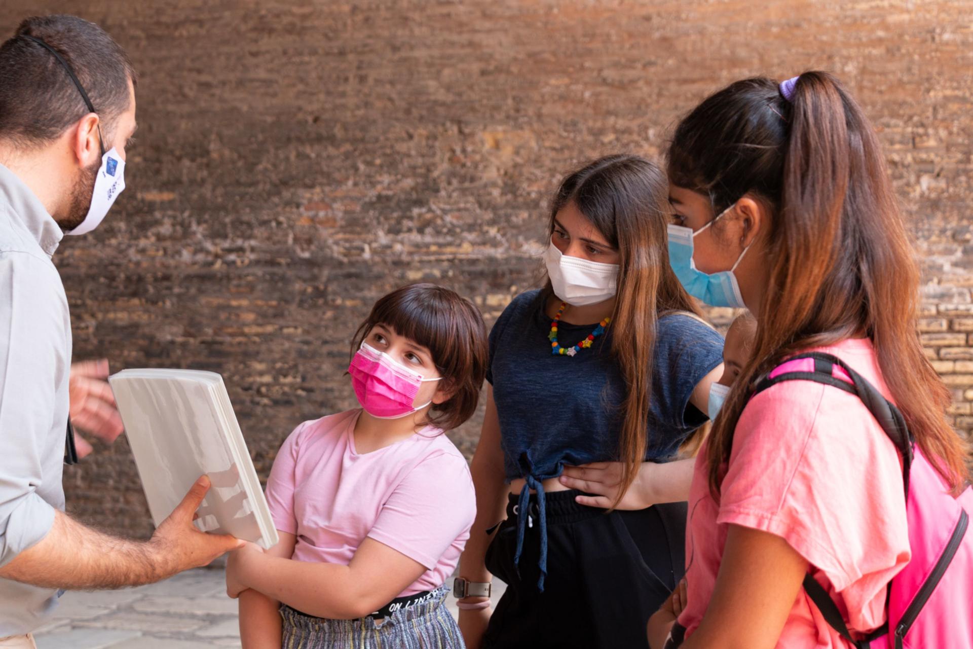 Rome Family-Friendly Colosseum Gladiator Tour - Thumbnail 8