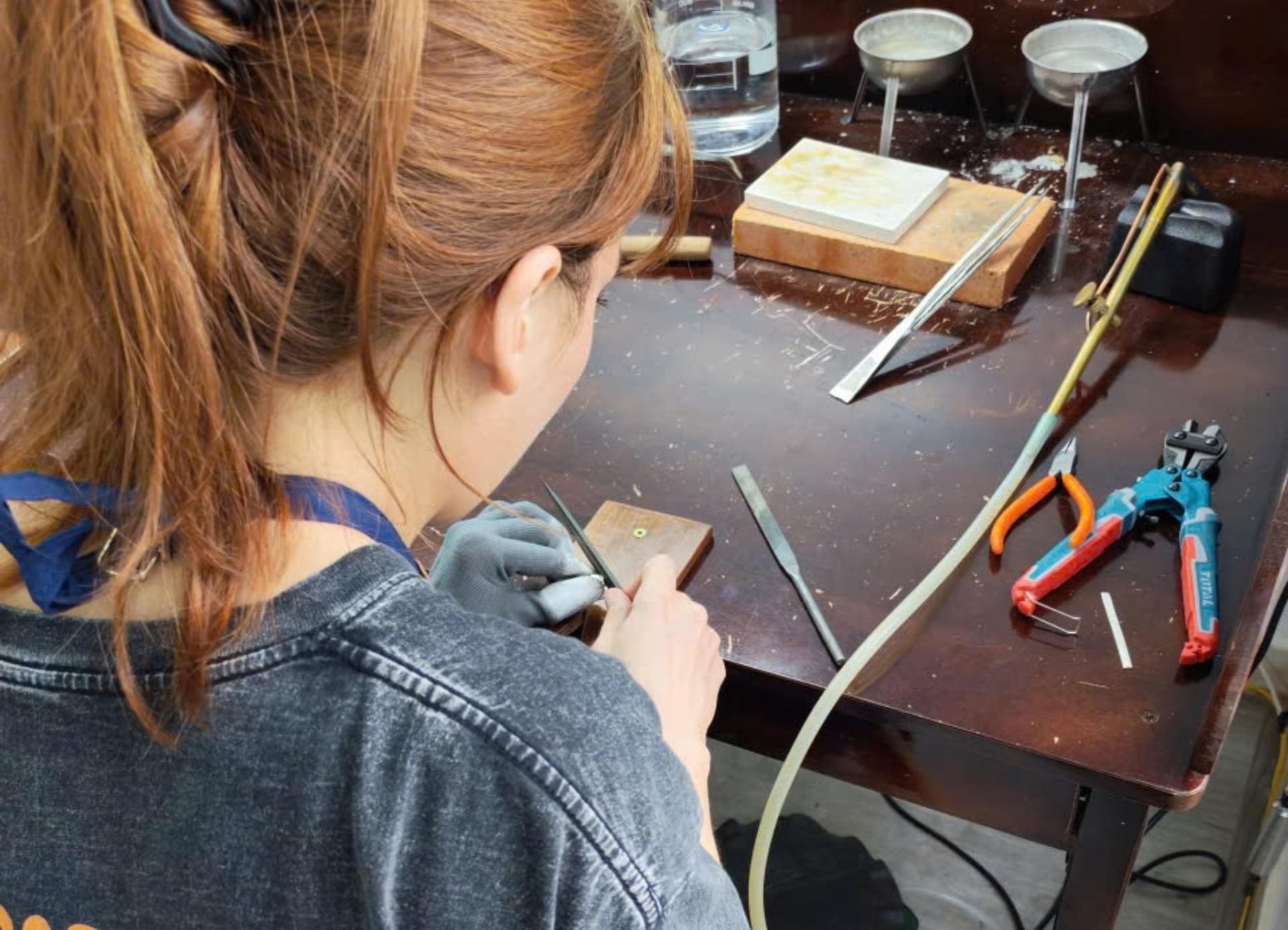 Da Nang: Silver Jewelry Making Workshop with Local Instructor - Thumbnail 3
