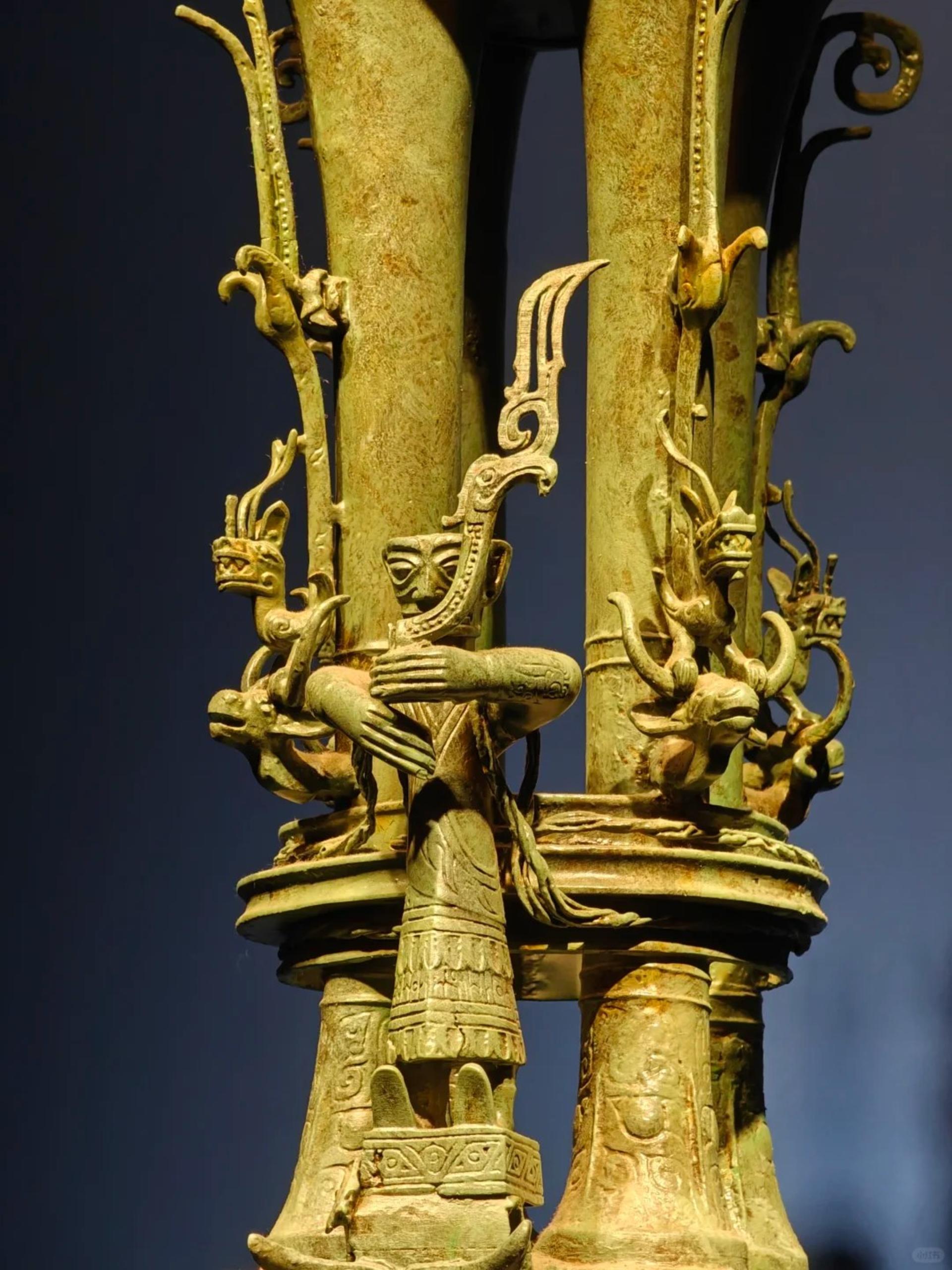 One-Day Tour to Chengdu Research Base of Giant Panda Breeding and Sanxingdui Museum - Thumbnail 12