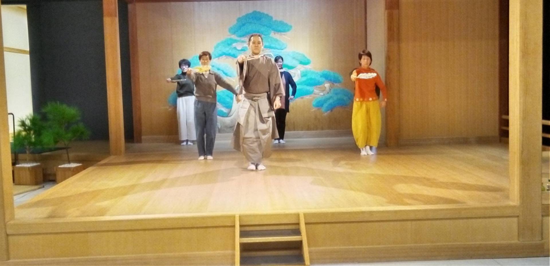 Tokyo Half-Day Authentic Nohgaku Experience - Thumbnail 10