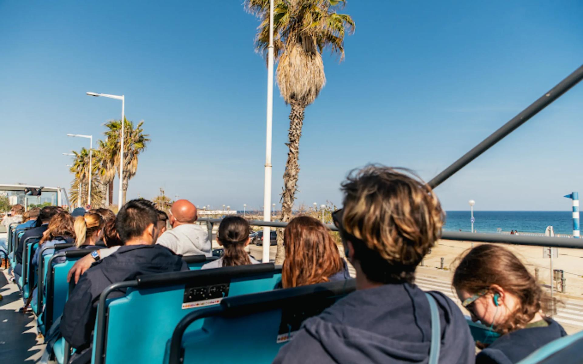 Barcelona: Hop-On Hop-Off Bus - Thumbnail 8