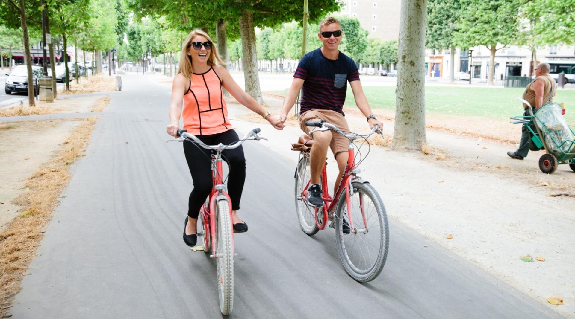 Half Day Bike Tour in Paris - Thumbnail 2
