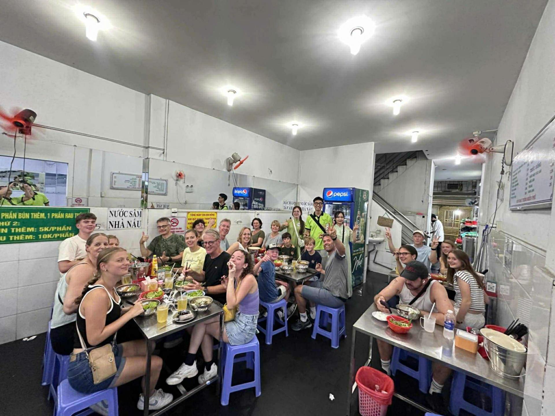 Ho Chi Minh City: Street Food Tour with 12 Tastings - Thumbnail 27