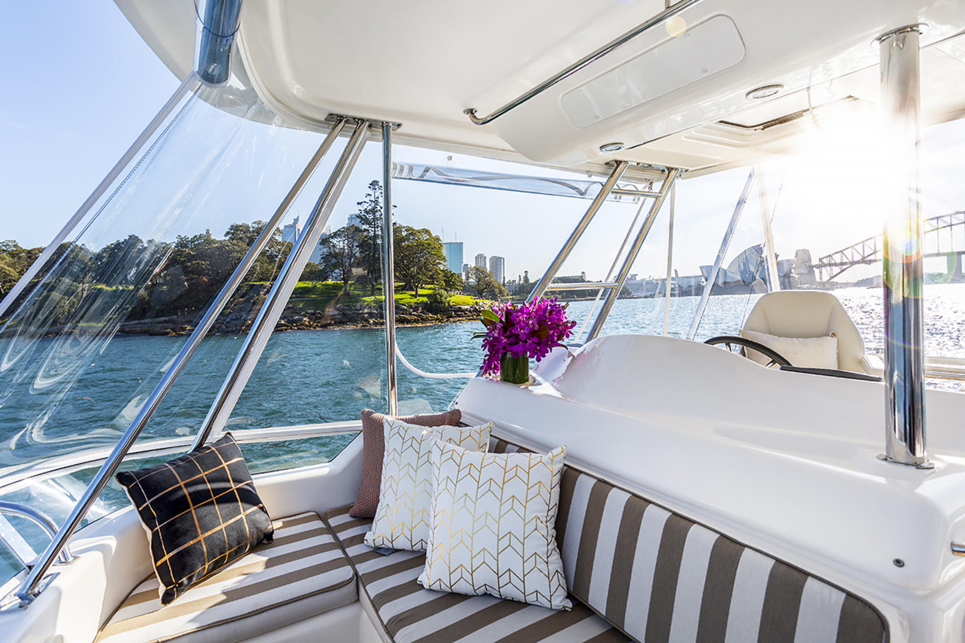 Luxury Seafood Cruise in Sydney Harbour - Thumbnail 5