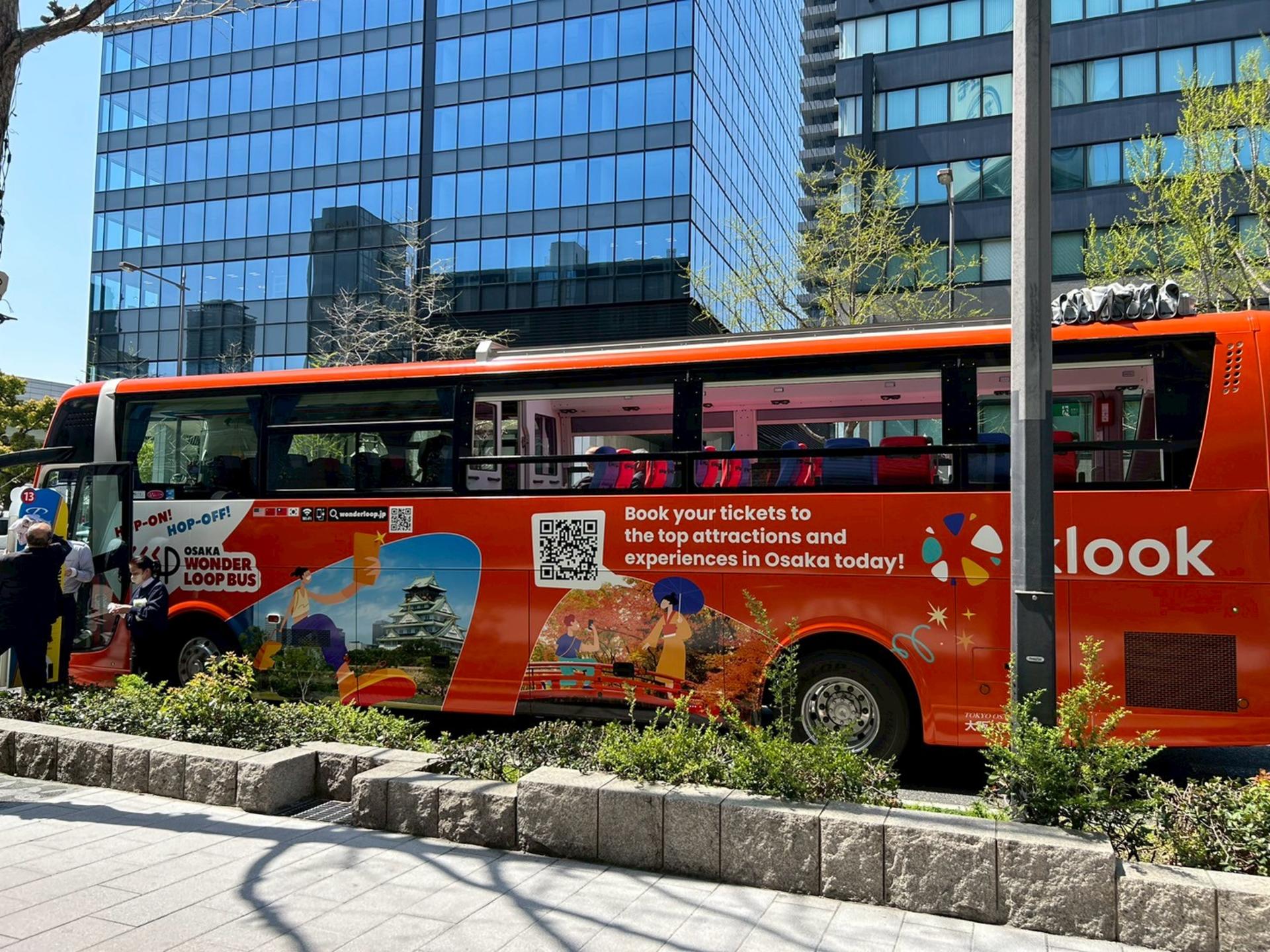 Osaka Wonder Loop Open-Top Hop-on Hop-off Sightseeing Bus - Thumbnail 5