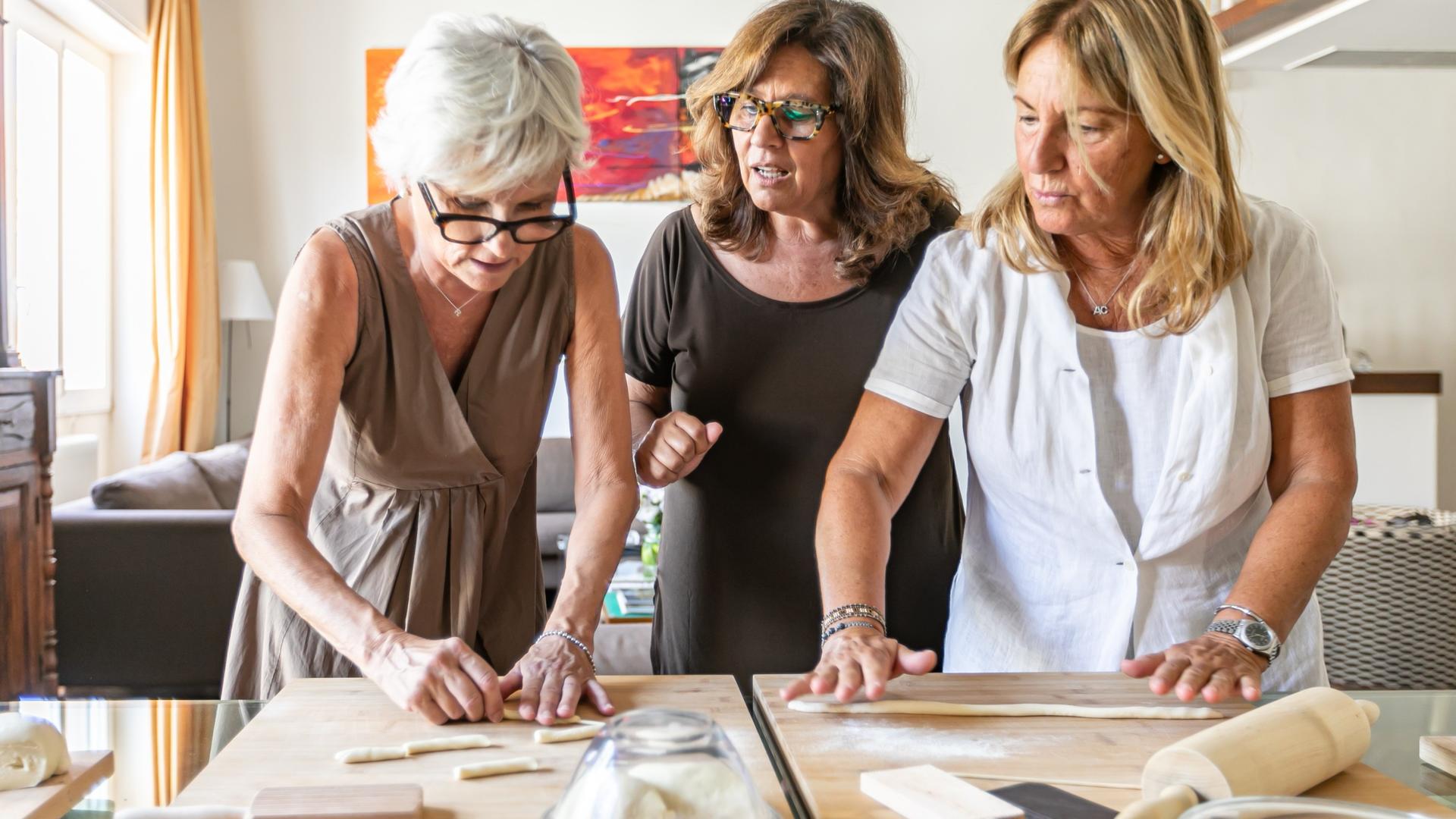 Pasta and tiramisu cooking class in La Spezia - Thumbnail 5