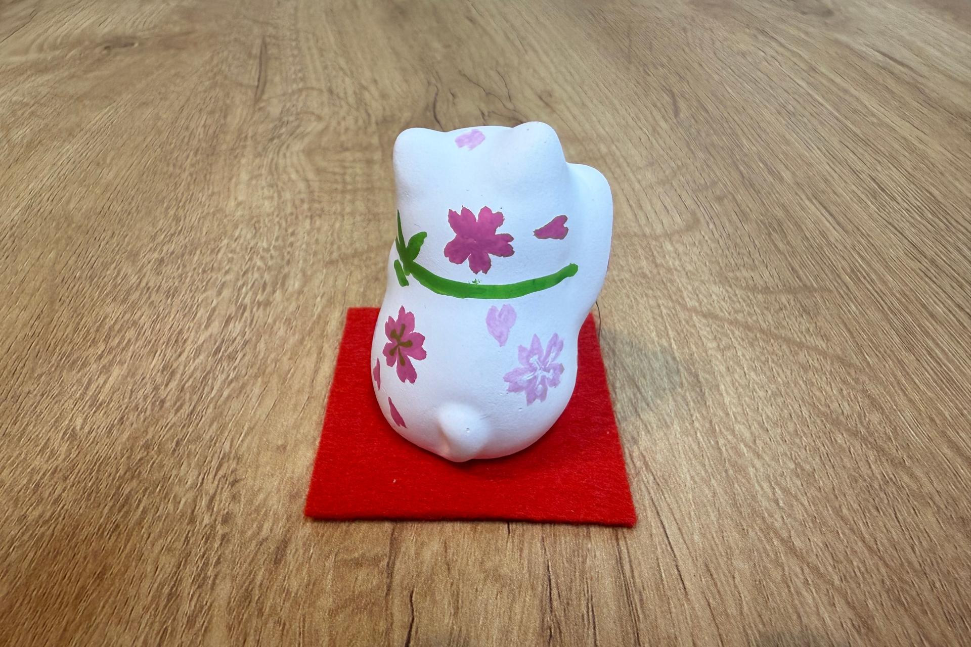 Tokyo Maneki-neko (Lucky Cat) Painting Workshop in Asakusa - Thumbnail 3