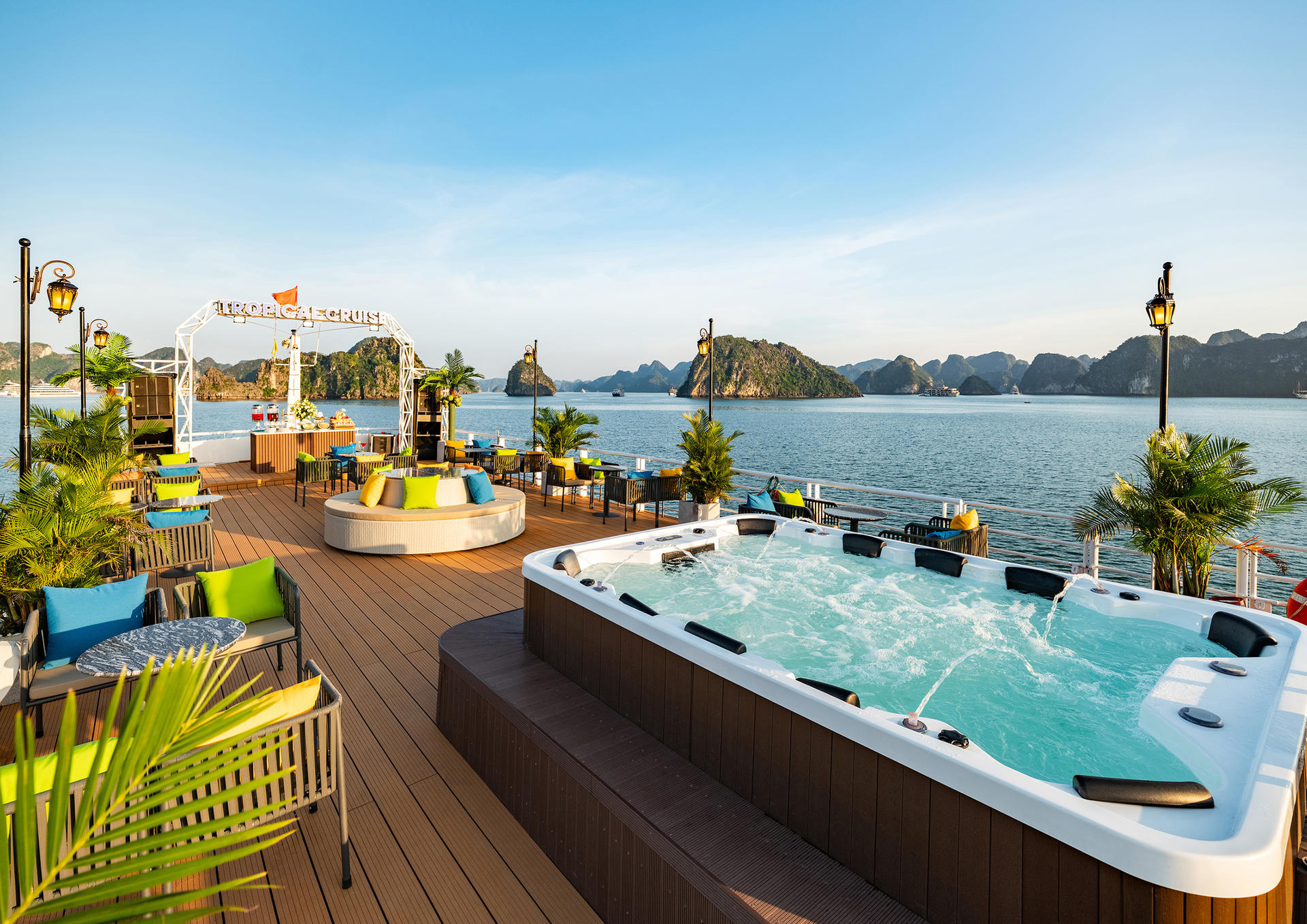 Tropical Day Cruise: Ha Long Bay & Lan Ha Bay, Cat Ba Island Tour - Thumbnail 25