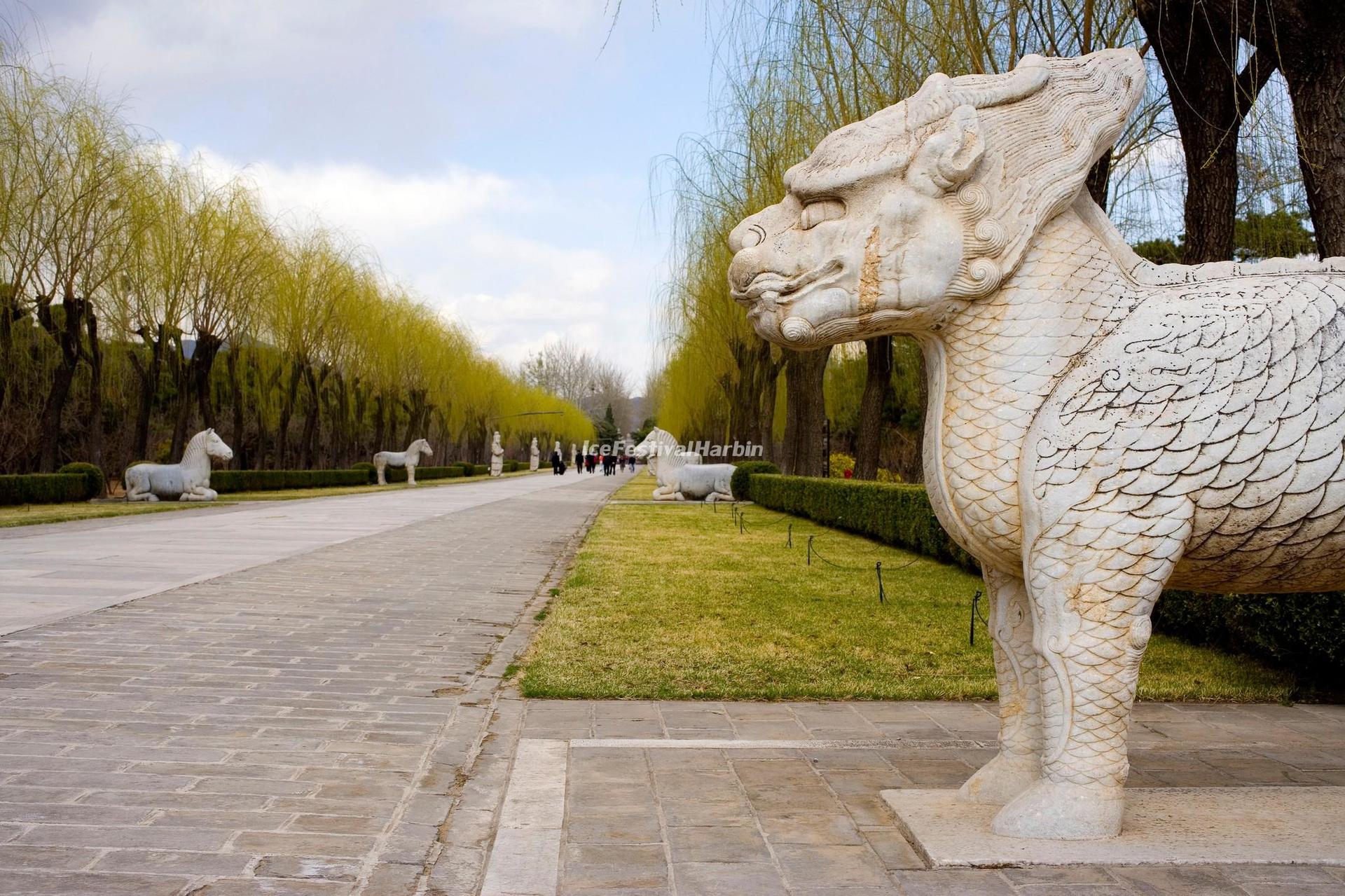 Beijing Juyongguan Great Wall & Ming Tombs Full-Day Private Tour - Thumbnail 4