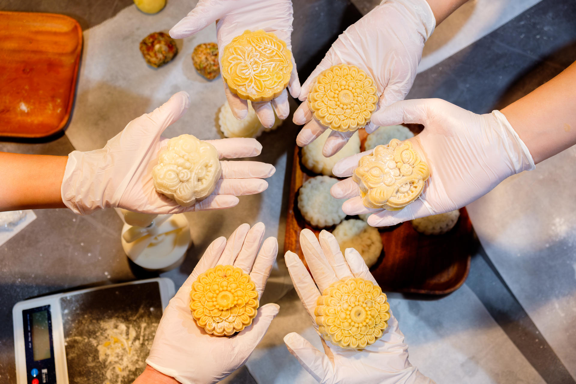 Mooncake Baking Experience with Vietnamese Tea Tasting in Hanoi - Thumbnail 25