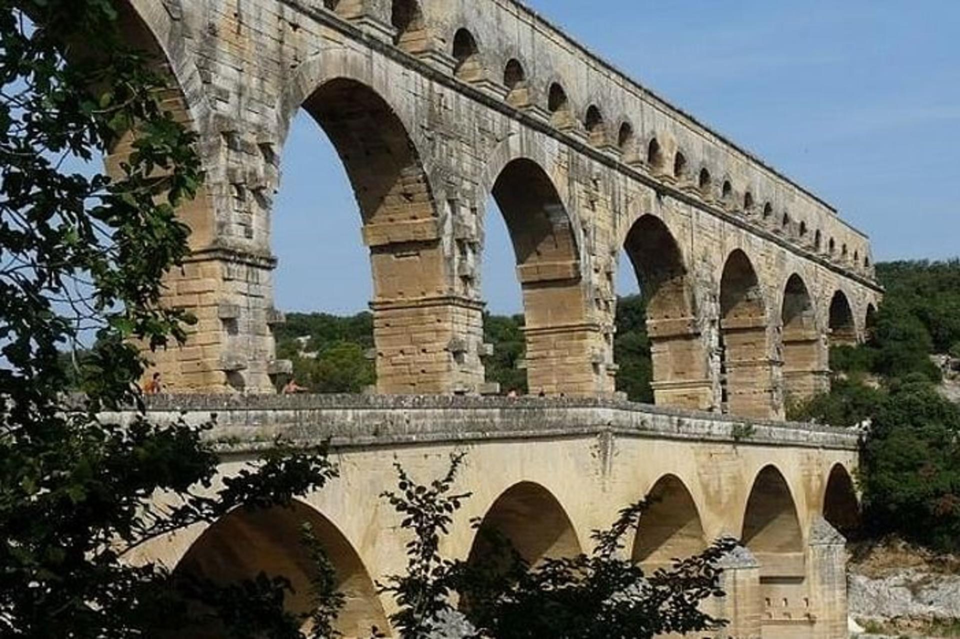 Saint Remy, Les Baux de Provence and Pont du Gard Tour from Avignon - Thumbnail 4