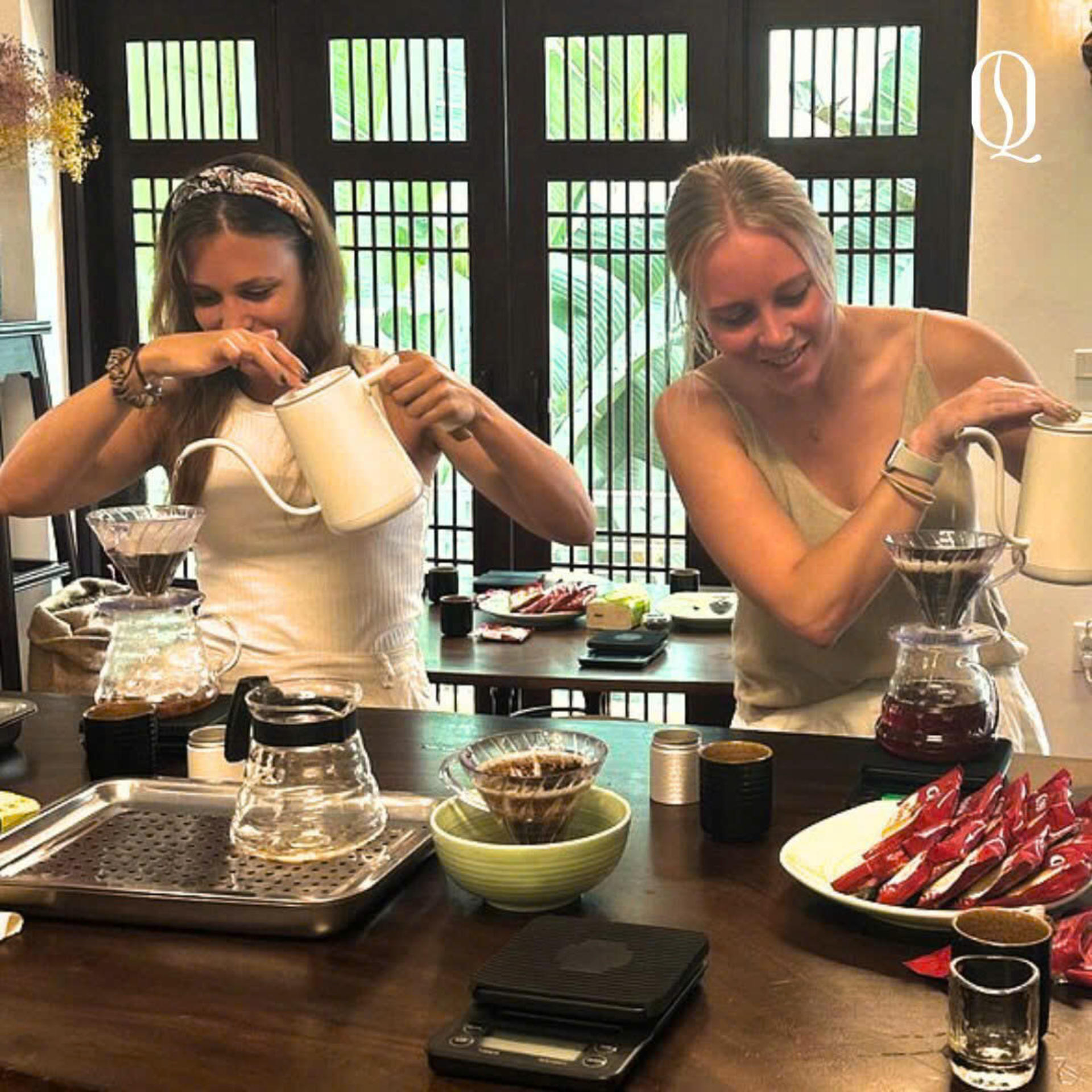 Vietnamese Coffee Workshop by Rose Kitchen in Ha Noi - Thumbnail 6