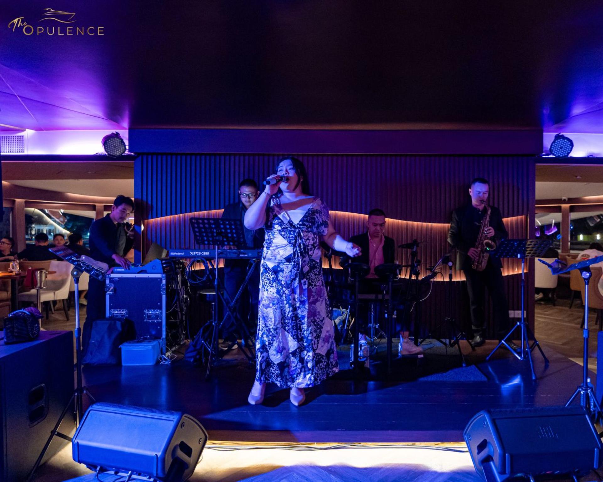 The Opulence Luxury Chao Phraya Dinner Cruise - Thumbnail 3