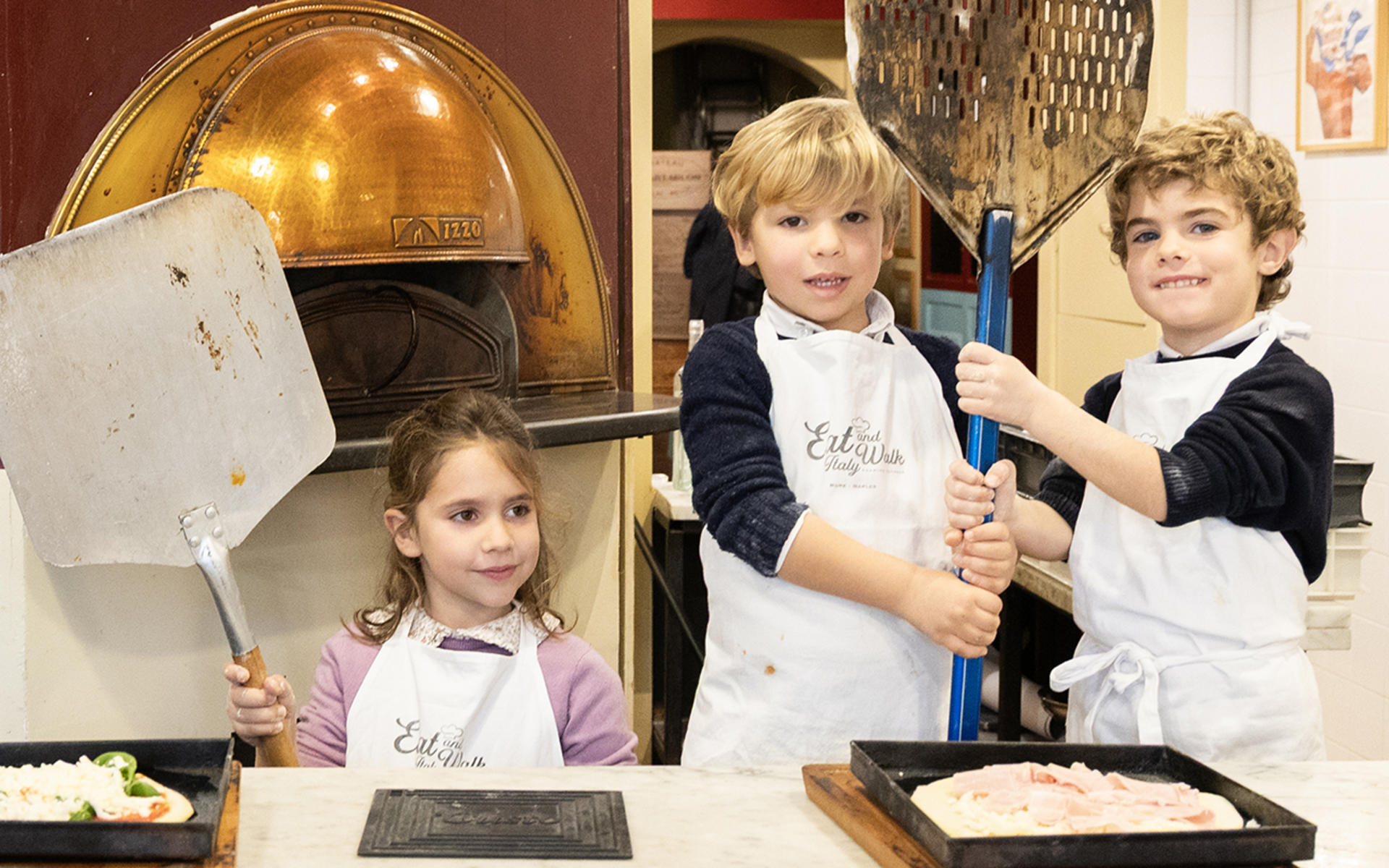 Pizza and tiramisu cooking class in Rome - Thumbnail 8