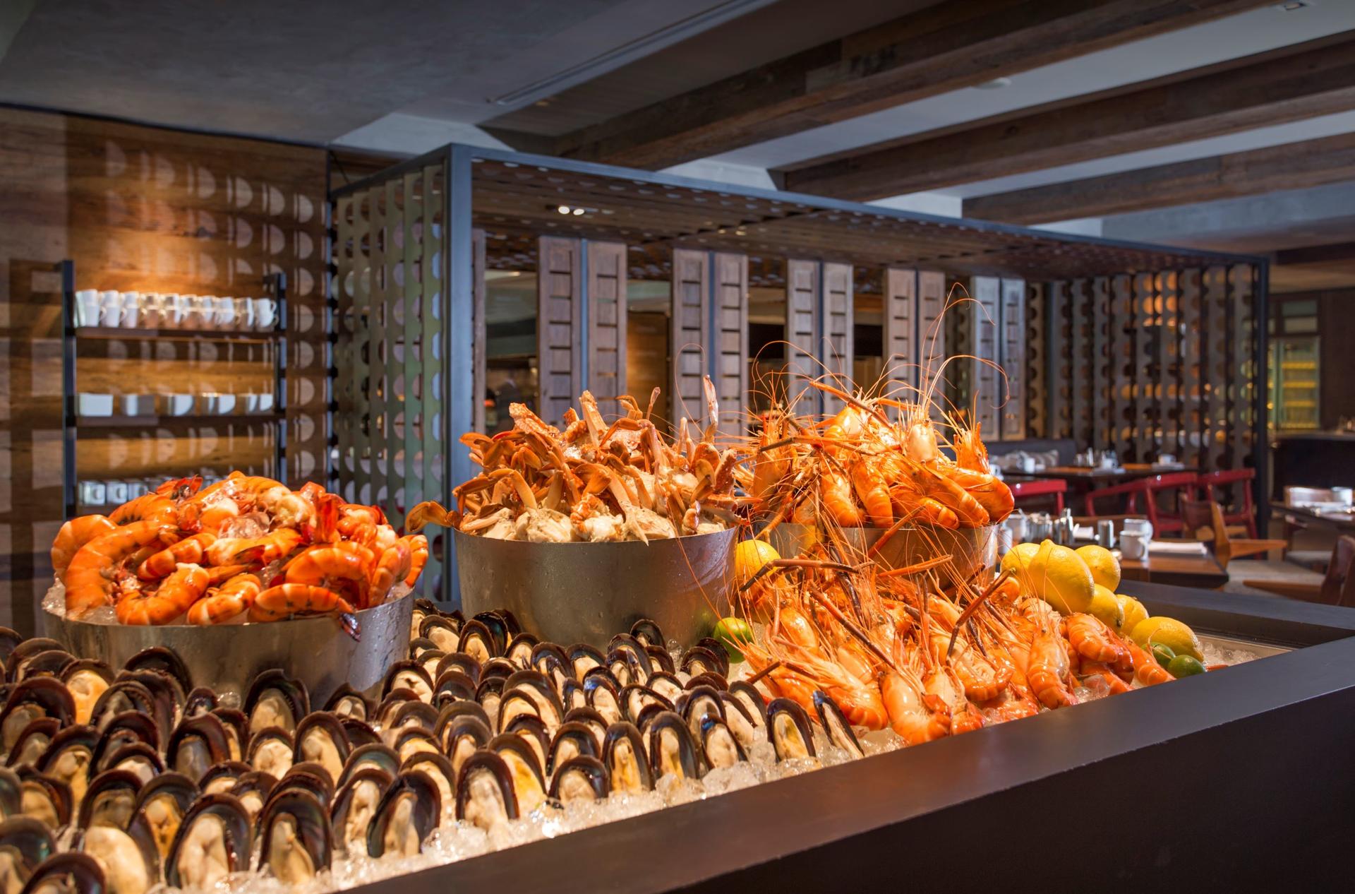 Goji Kitchen+Bar Buffet at Bangkok Marriott Marquis Queen's Park - Image 1