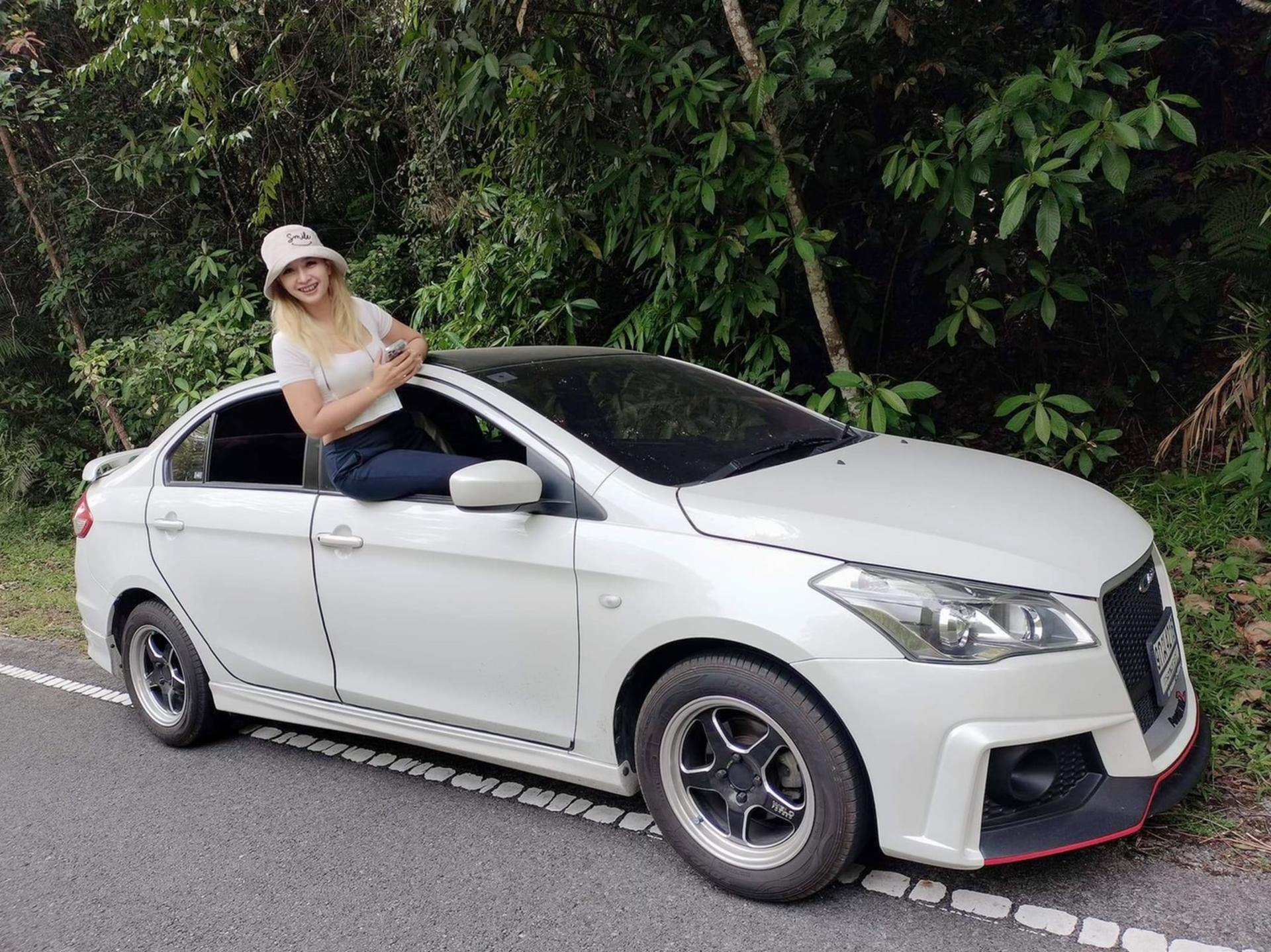 Female-only private driver for car charter in Bangkok By MyProGuide - Thumbnail 7