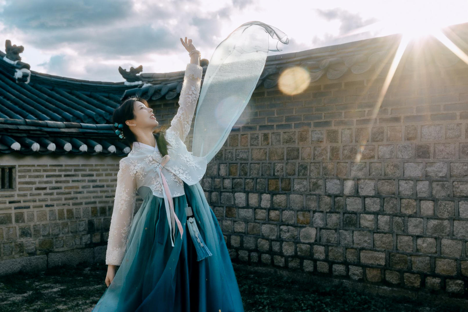 Gyeongbokgung Hanbok Photoshoot in Seoul [Hansungan]  - Thumbnail 3