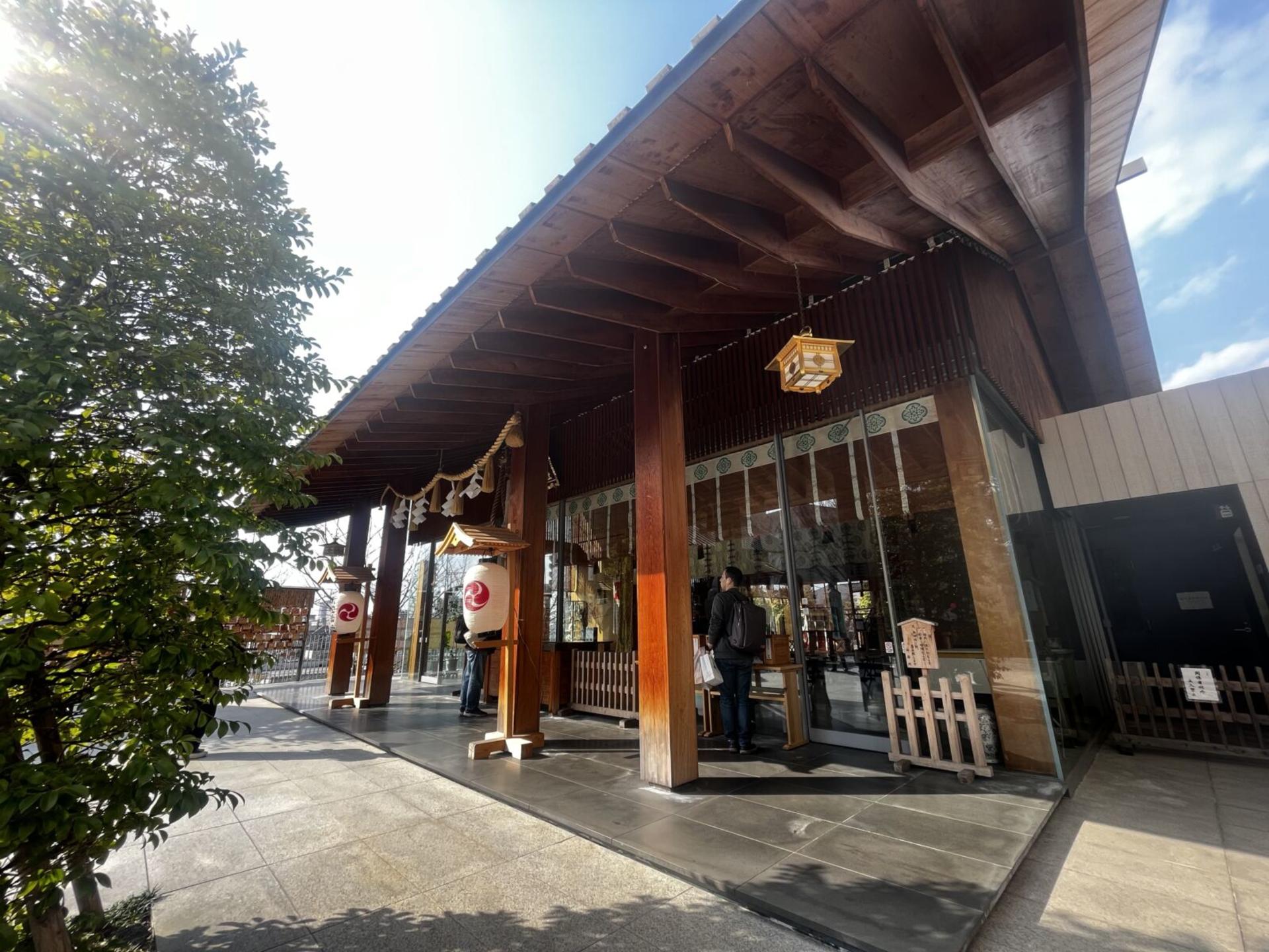Walking Tour in Shinjuku and Kagurazaka: Hot Spots and Hidden Gems - Thumbnail 9