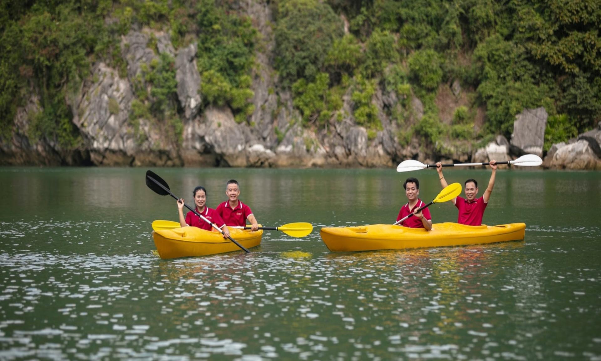 La Casta Luxury Day Cruise: Ha Long Bay with Sung Sot & Ti Top - Thumbnail 6
