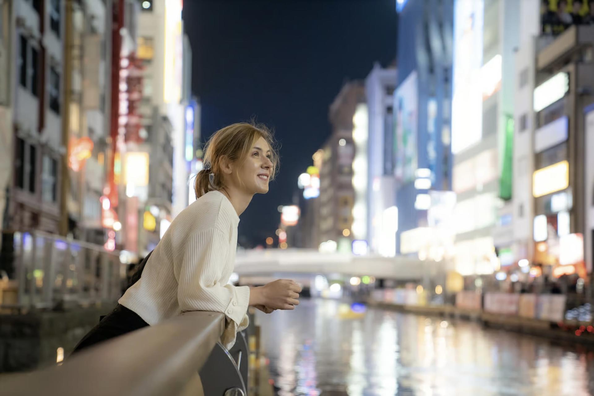 Osaka Dotonbori: Photo Shoot with a Professional Photographer - Image 1
