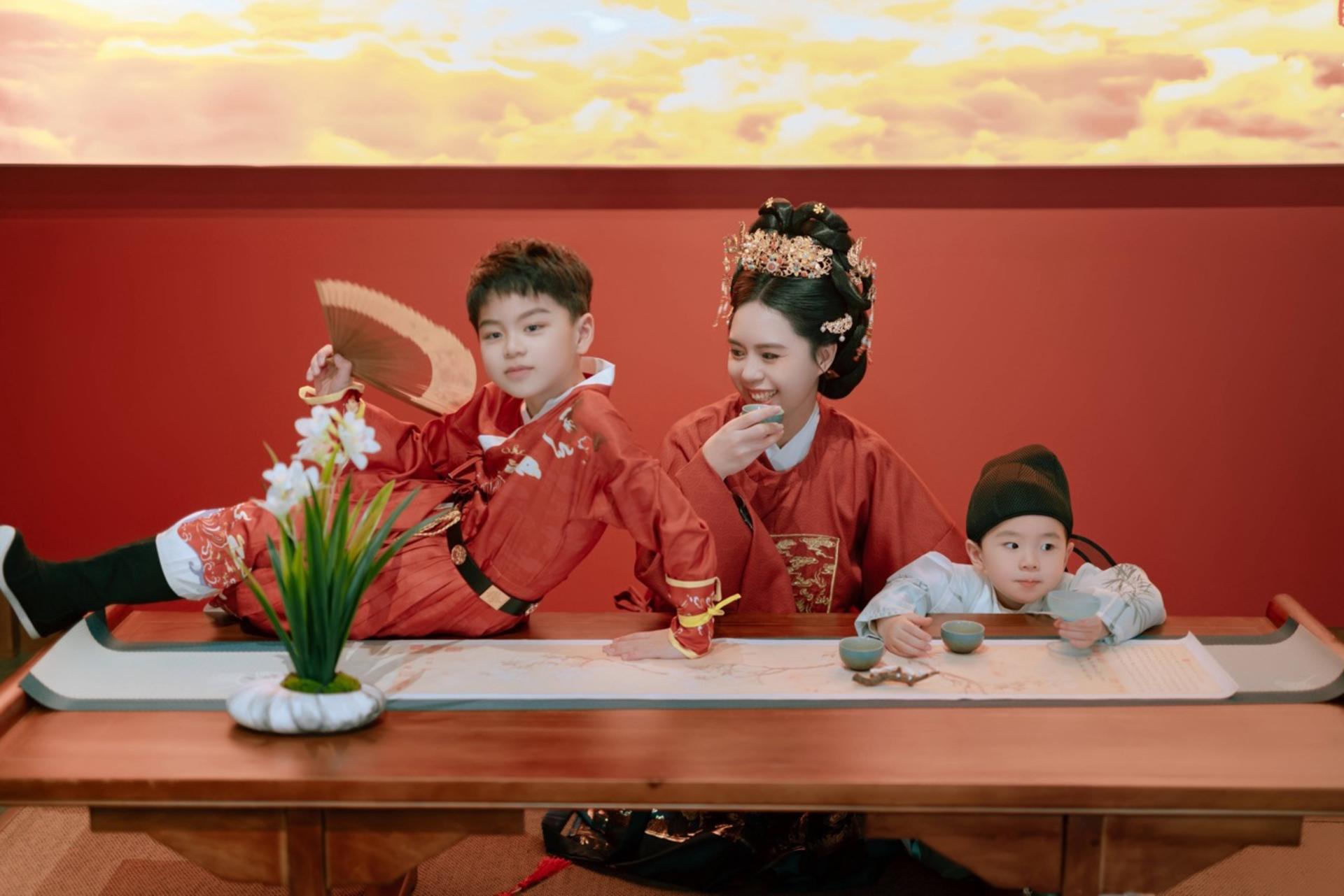 "Love Between Fairy and Devil" VR IMMERSIVE CENTER | VR Immersive Adventure Ride / Hanfu Rental & Photography Service - Thumbnail 10