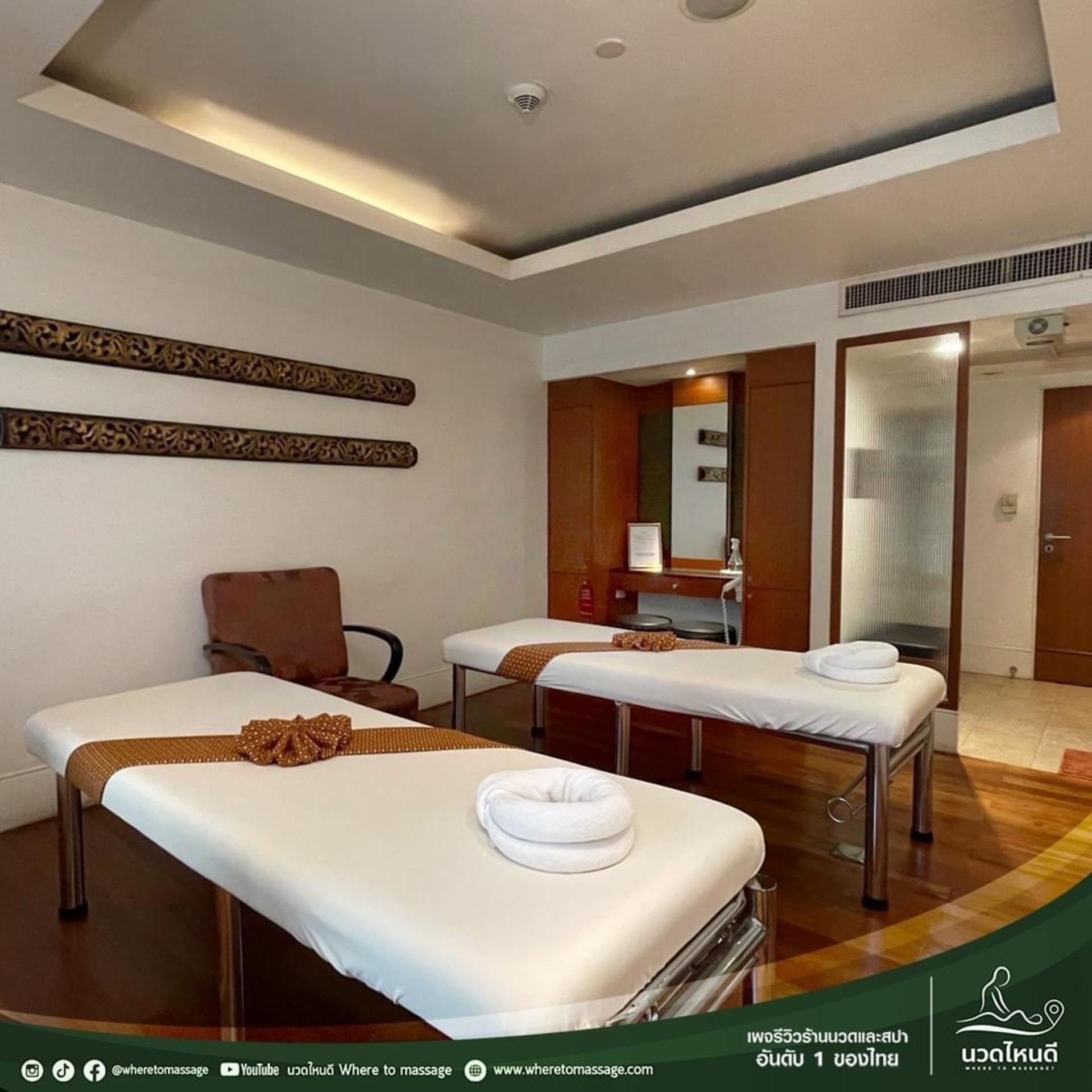 Lek Massage and Spa at BTS Saladaeng Branch Experience in Bangkok - Thumbnail 4