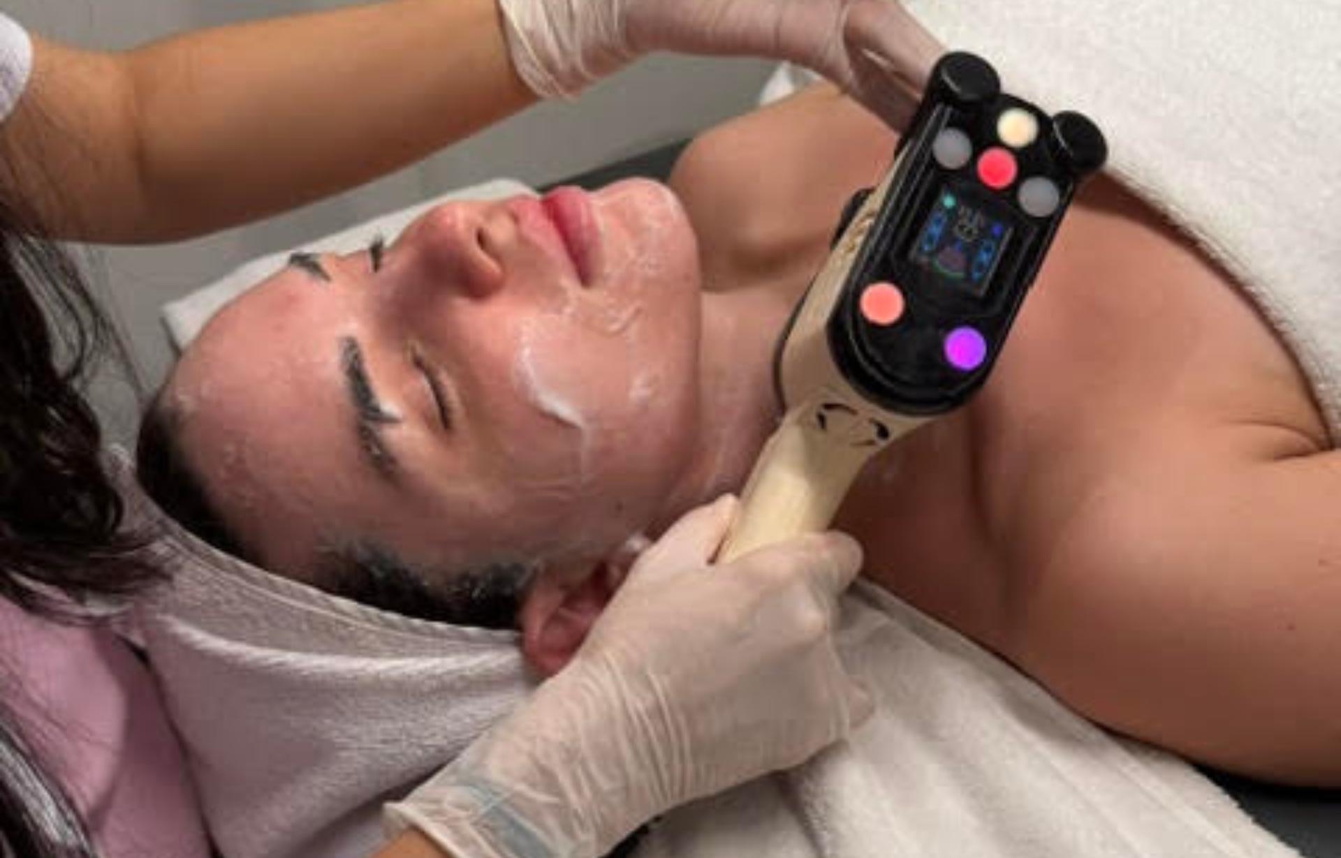 3D AI Skin analysis, Customized Facial & Skincare Routine Build Up - Thumbnail 7