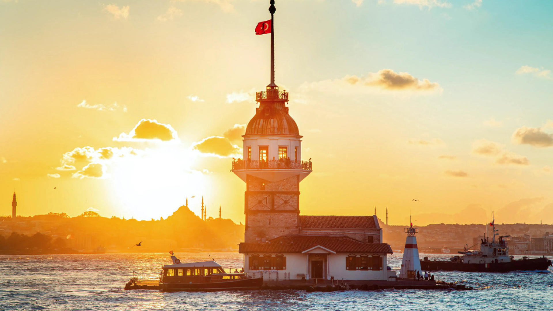 Maiden's Tower Skip-the-Ticket-Line Entry with Audio Guide - Thumbnail 2