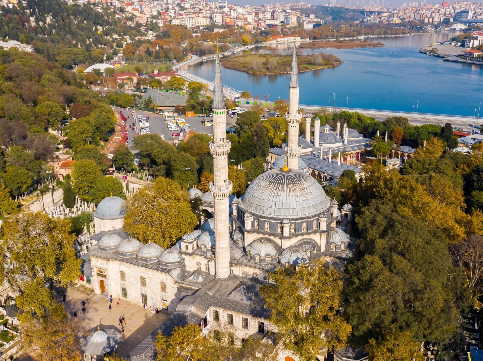 Istanbul Two Continents & Bosphorus Full-Day Tour - Thumbnail 31