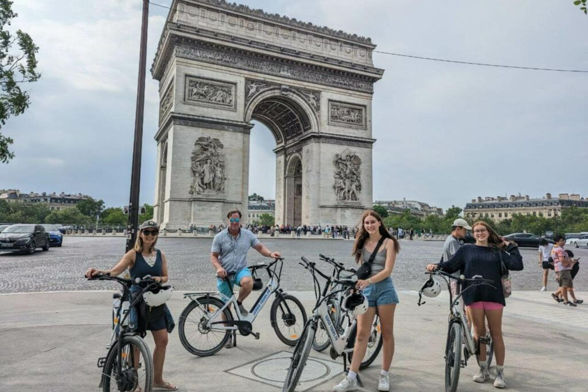 Private E-Bike Tour in Paris - Thumbnail 4