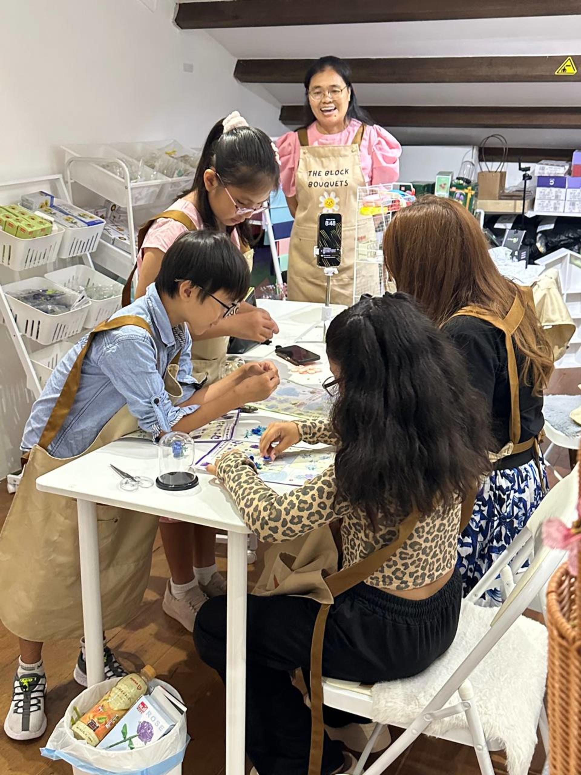 Traditional Matcha & Brick Flowers Art Workshop - Thumbnail 3