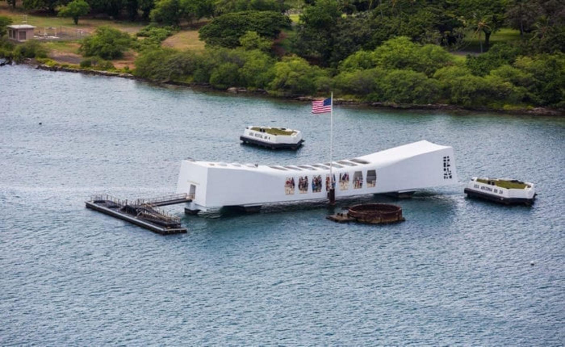 World War II Heroes Deluxe Pearl Harbor Tour - Thumbnail 4
