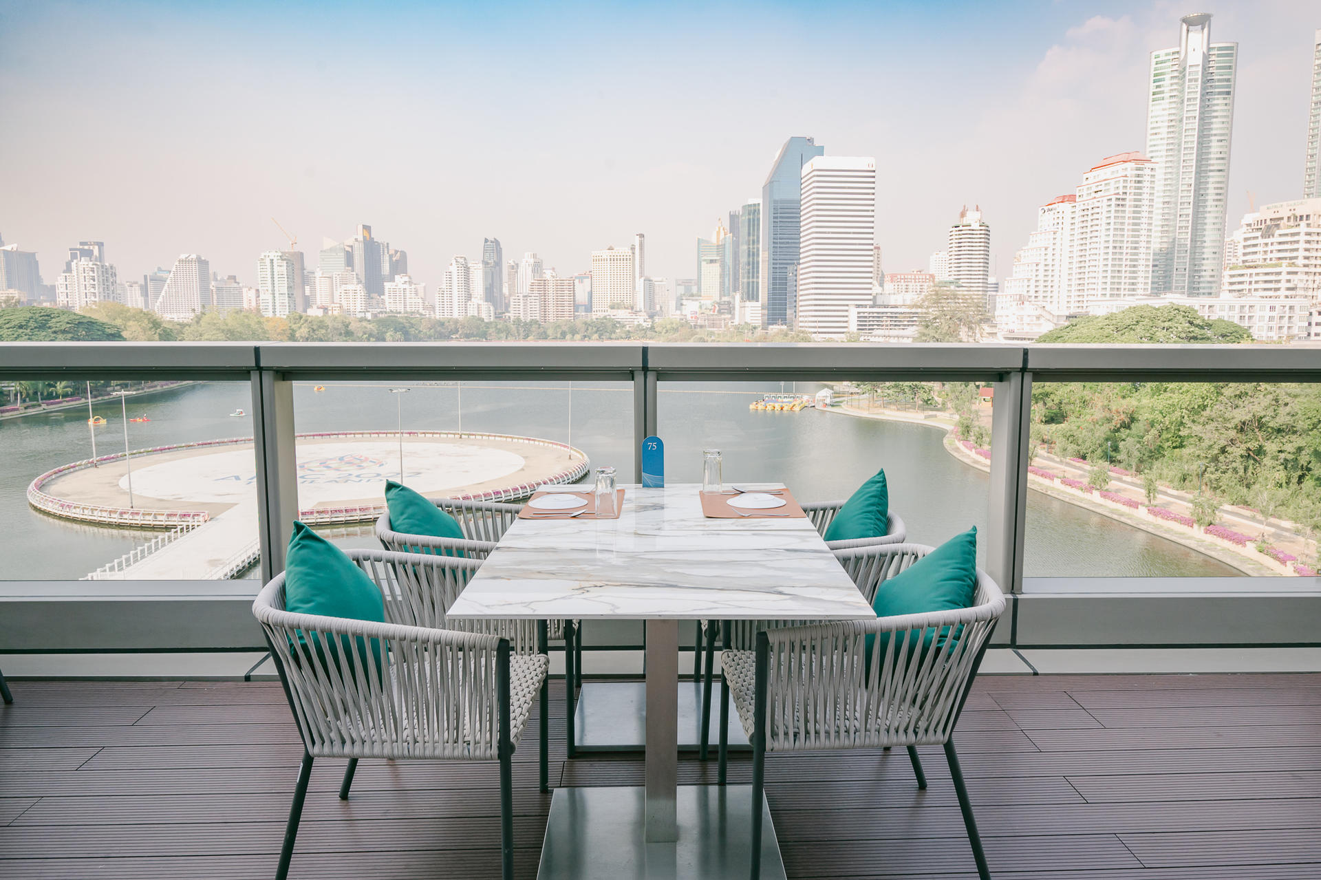 Vantage Point Buffet at Queen Sirikit National Convention Center - Thumbnail 7
