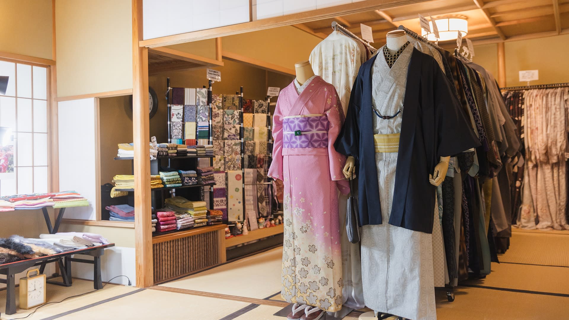 Kimono Rental inside Shinjuku Gyoen National Garden: KOUICHI STORE - Thumbnail 14