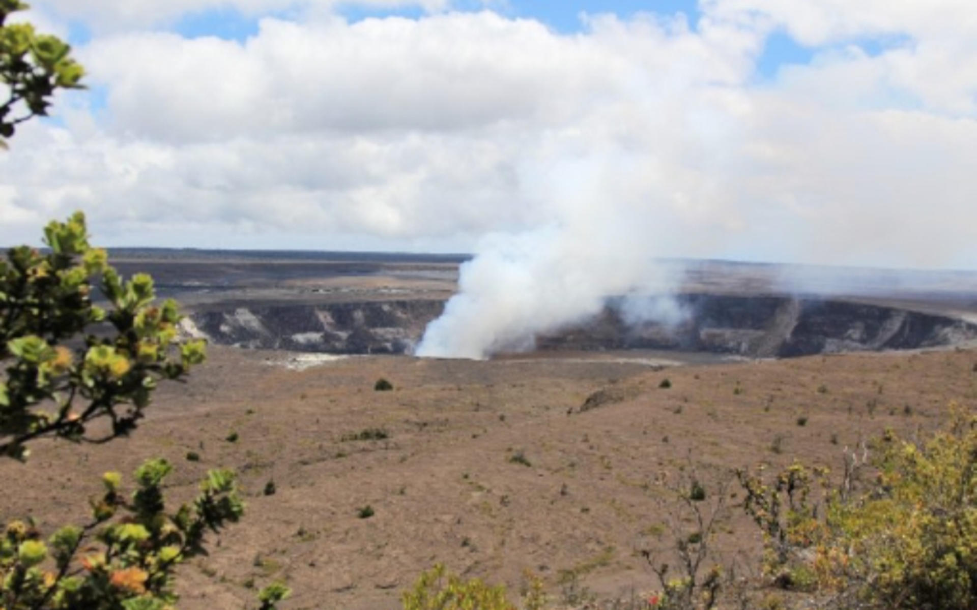 Hilo Volcano Land One Day Tour - Thumbnail 6