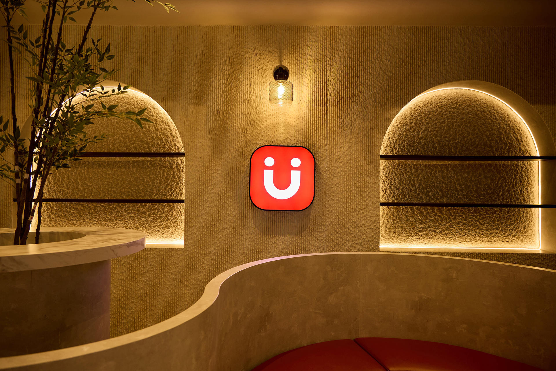 Portraits Studio by Linked U Studio at Central World in Bangkok - Thumbnail 29