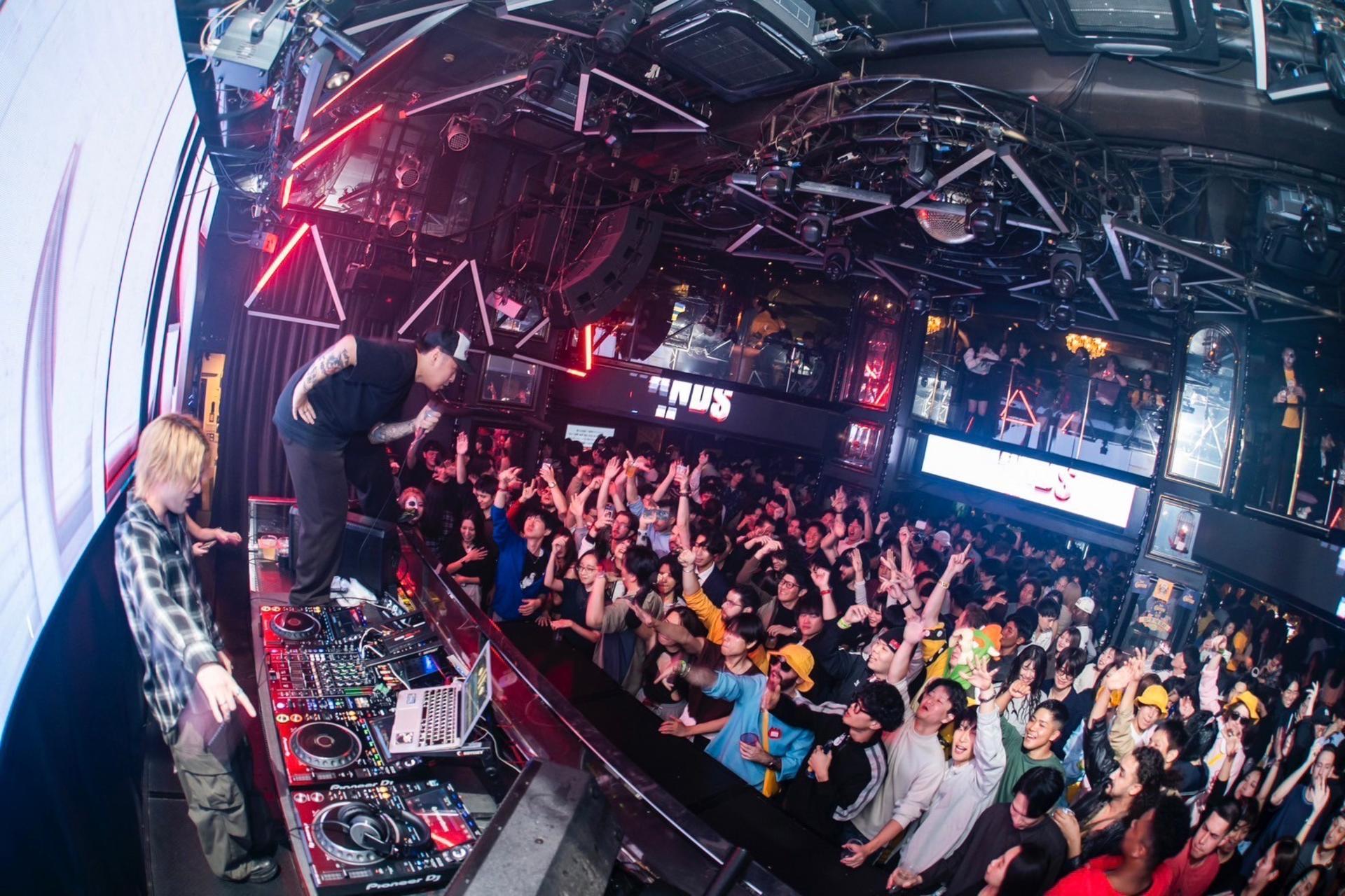 Osaka Umeda: OWL Nightclub Admission Ticket (For Foreign) - Thumbnail 5