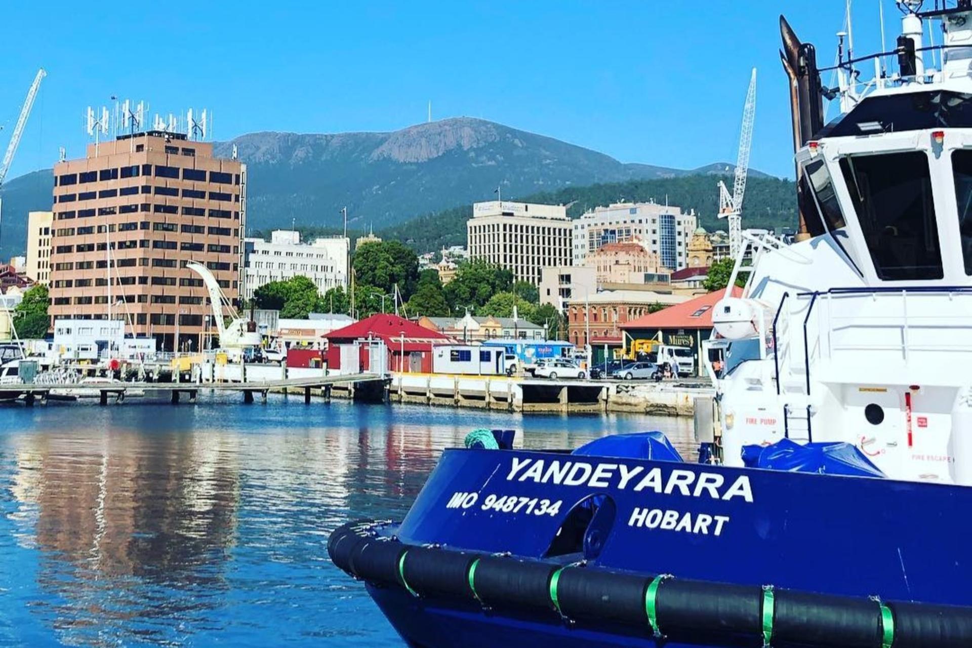 Hobart Half Day Wine Experience - Thumbnail 3
