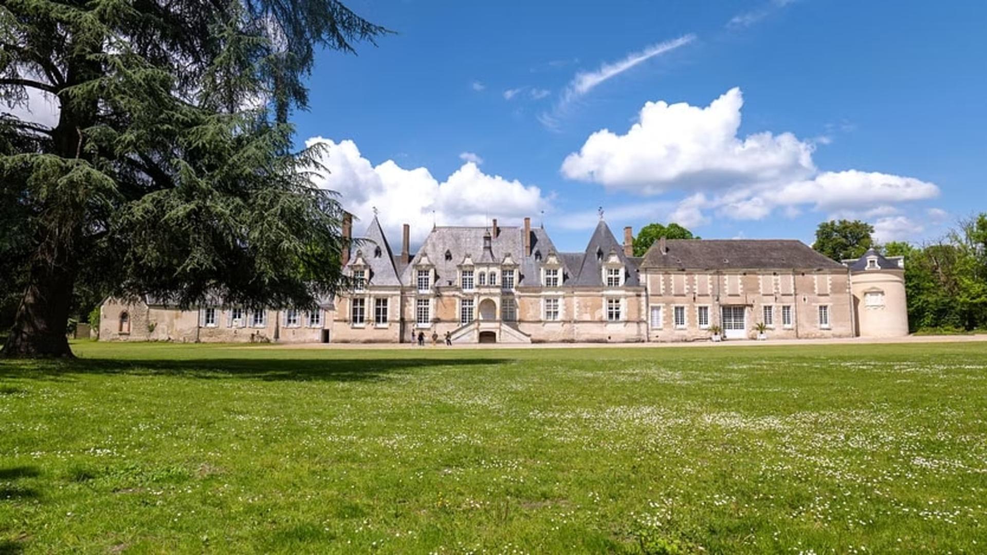 Loire Valley E-bike Day Tour to Chambord from Tours - Thumbnail 2