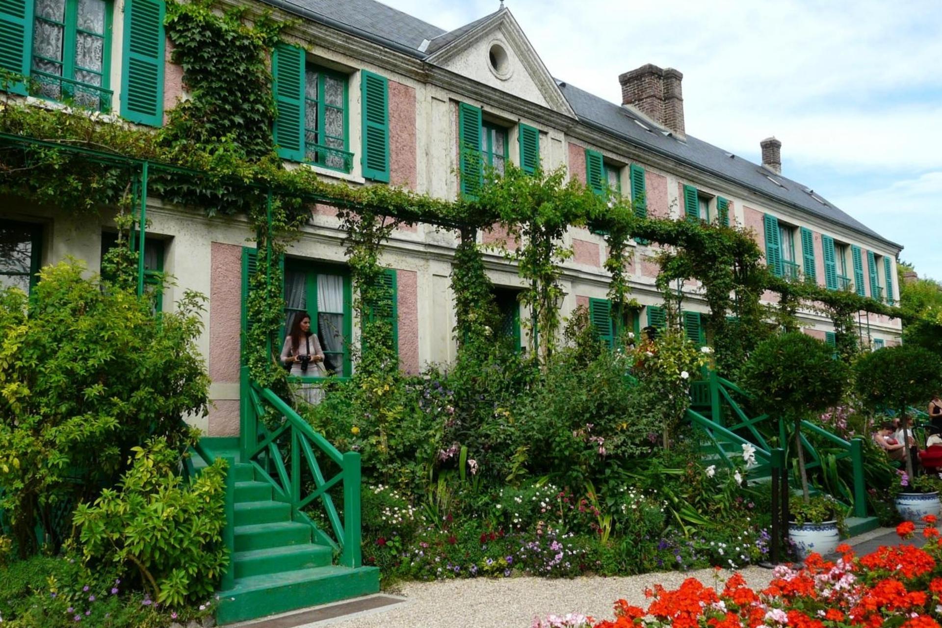 Monet's House & Shopping at McArthurGlen Outlet from Paris - Thumbnail 2