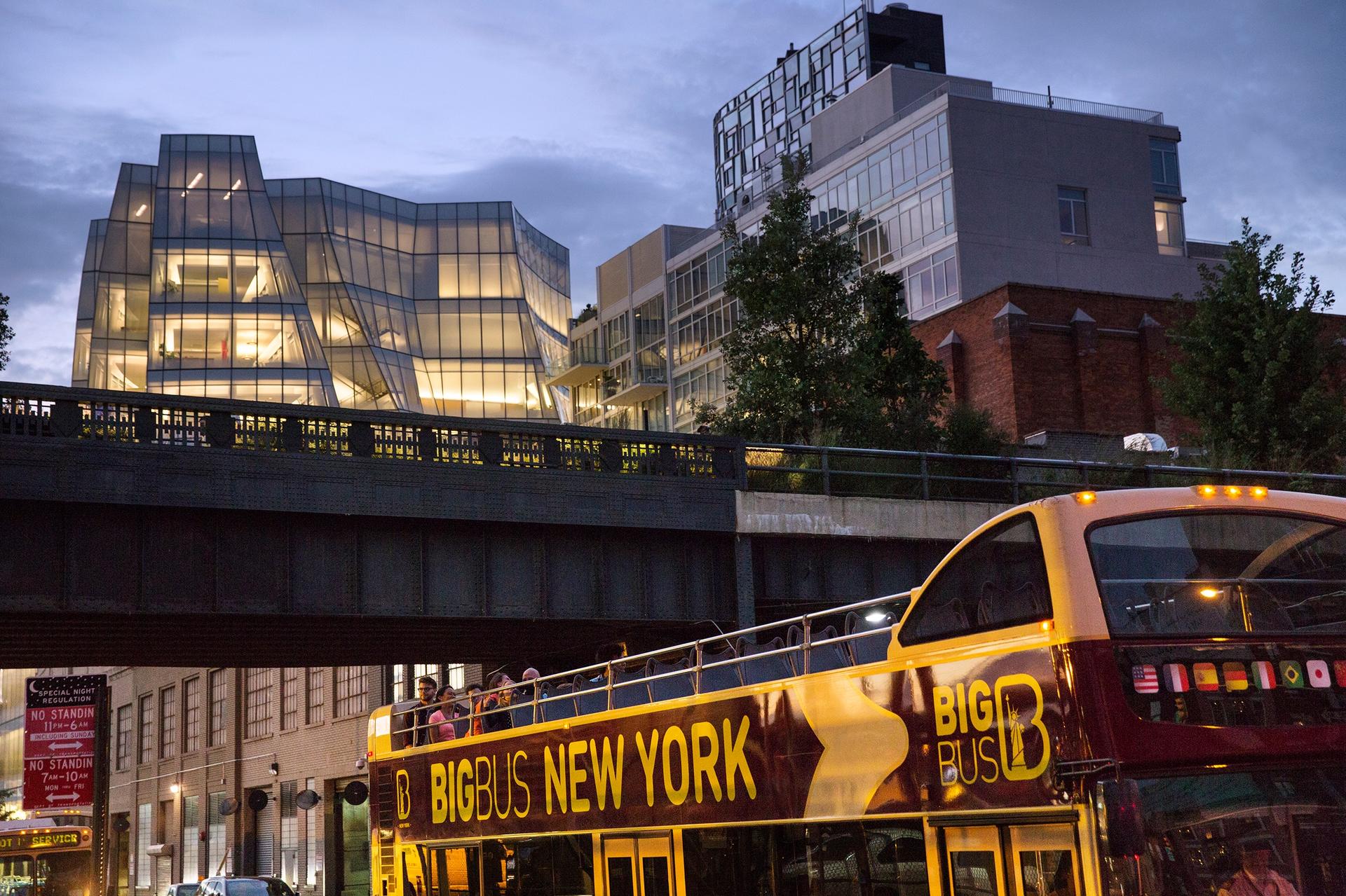 New York Open-Top Night Bus Tour  - Thumbnail 5