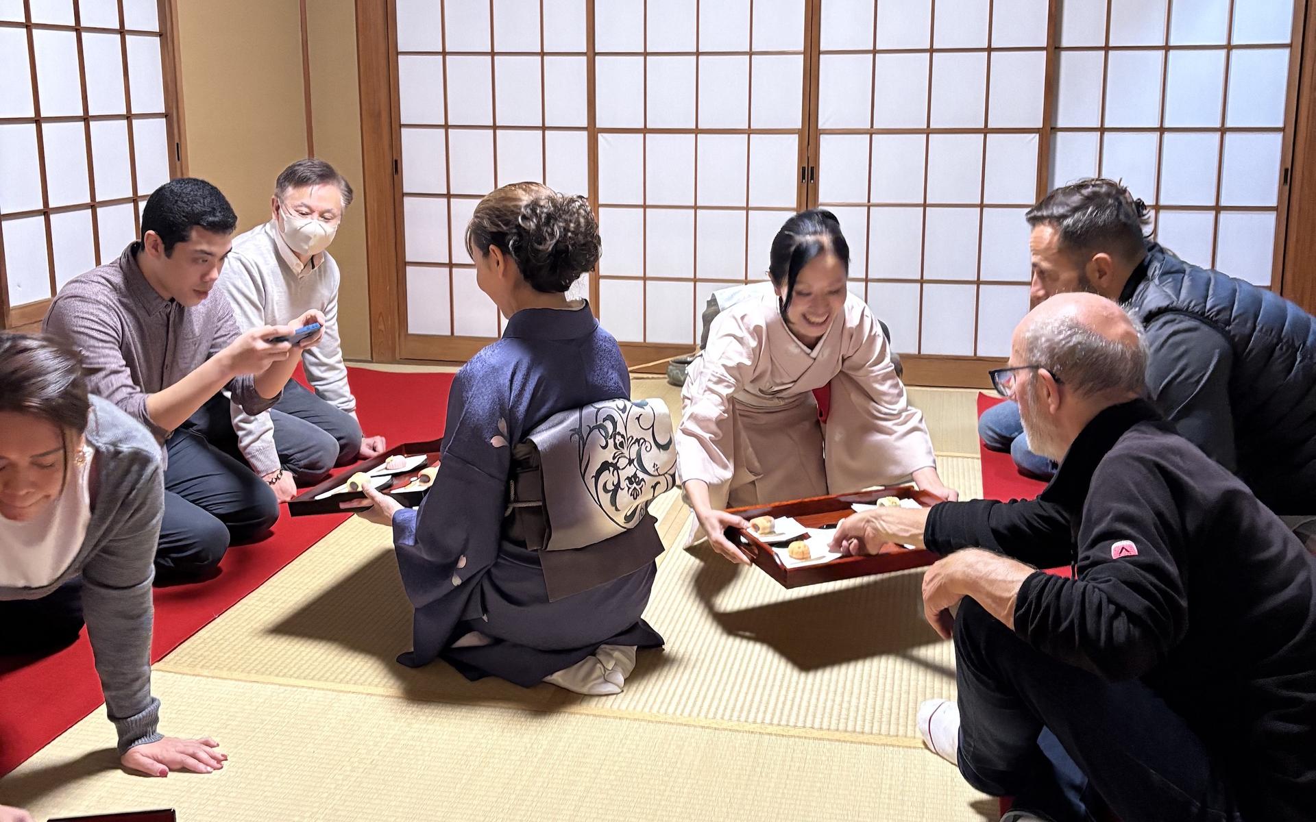 Tea Ceremony Tokyo Cha An in Shibuya - Thumbnail 9