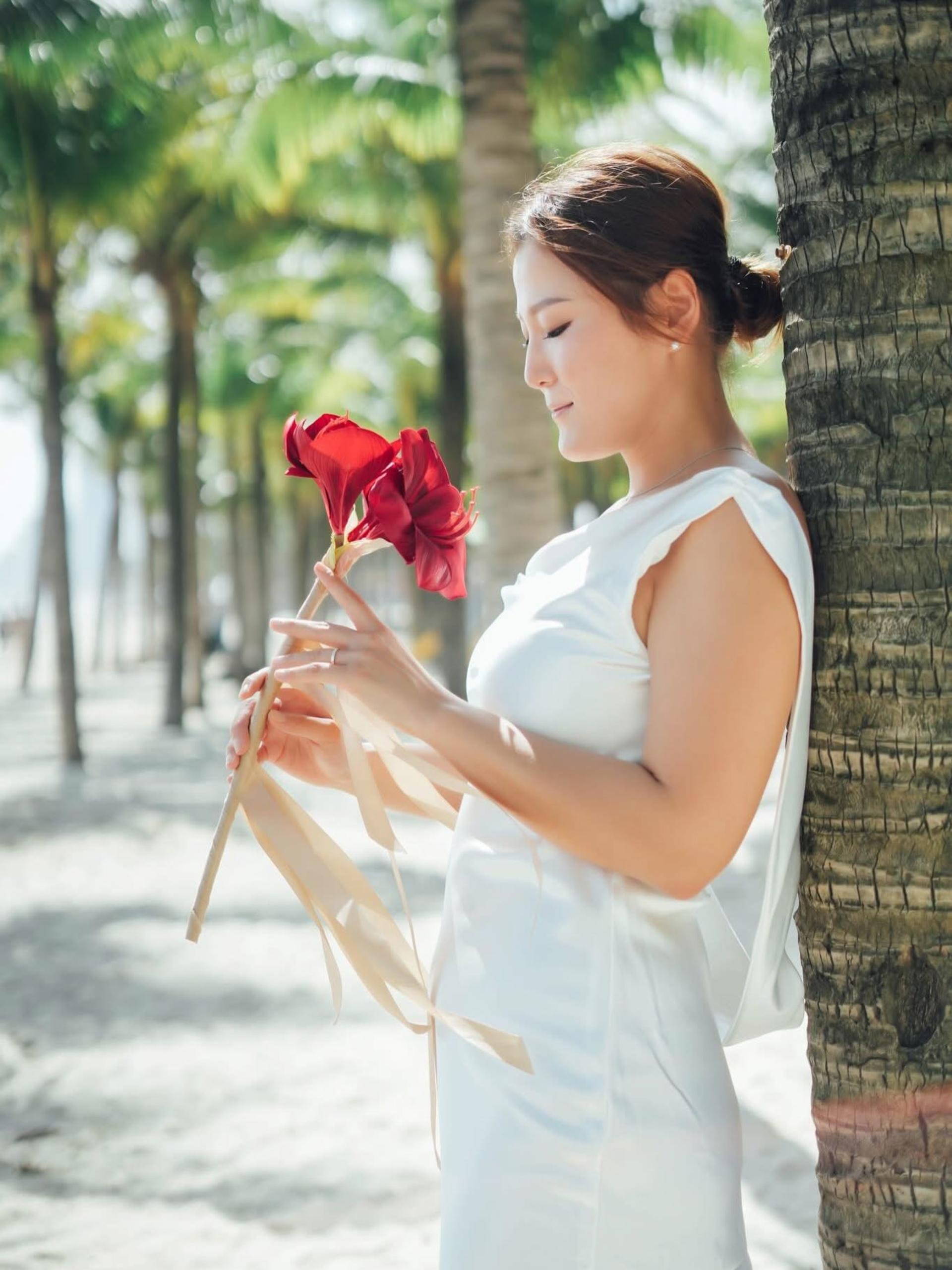 Da Nang: Beach Photoshoot with Professional Photographer - Thumbnail 5