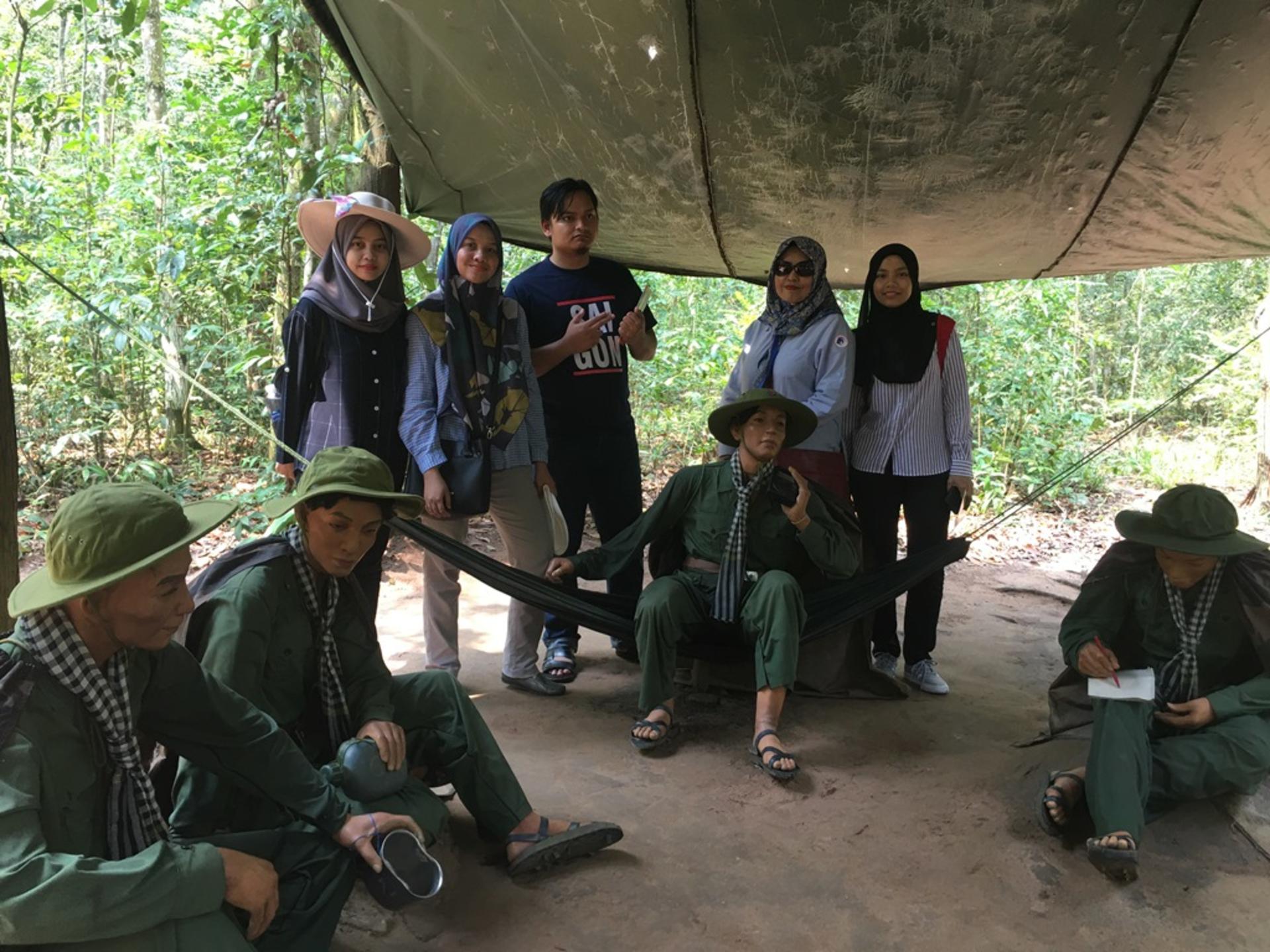 [Muslim Friendly] Cu Chi Tunnels & Wholes Sales Shopping Day Tour - Thumbnail 4