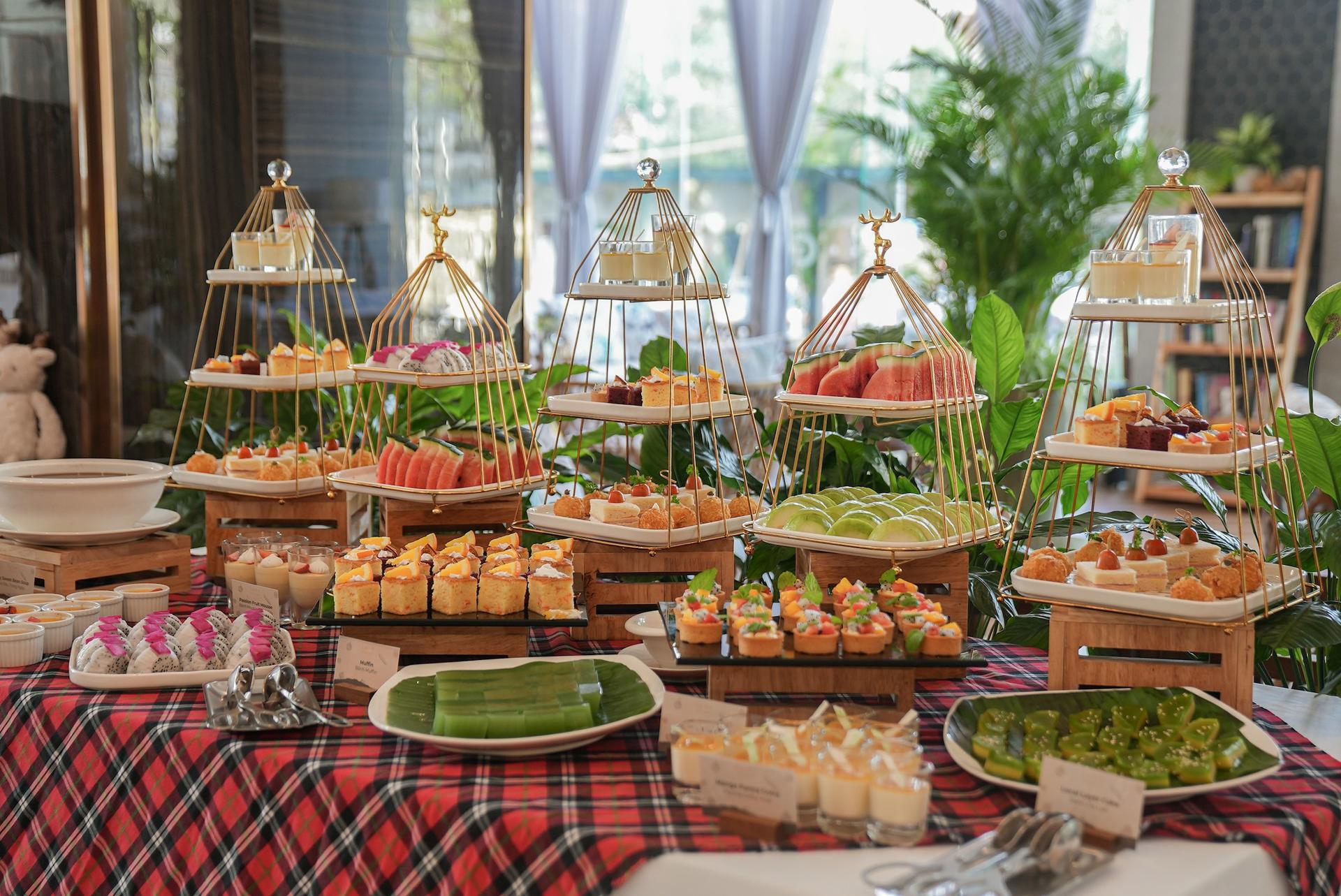Afternoon Tea Buffet at Centre Point Signature Da Nang - Thumbnail 15