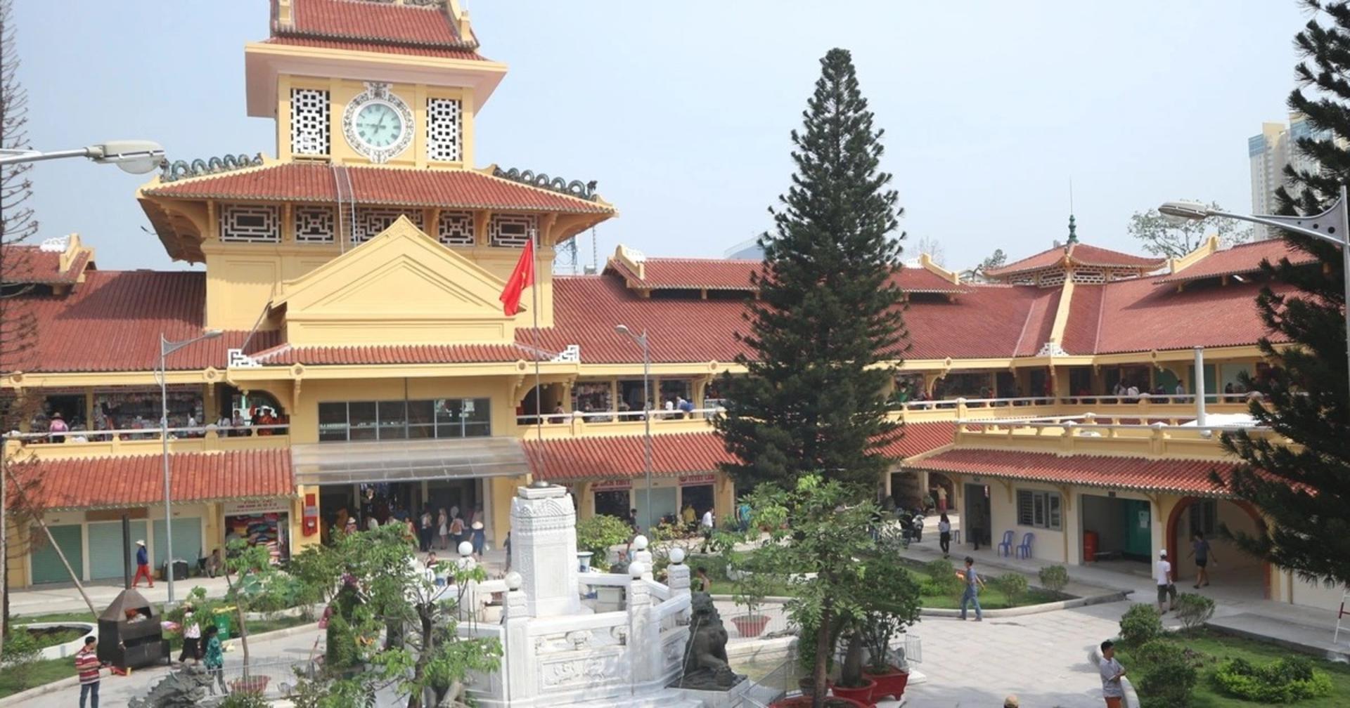 Ho Chi Minh 4-Hour Private Cyclo Tour: Chinatown, Temple & Local Pho - Thumbnail 15